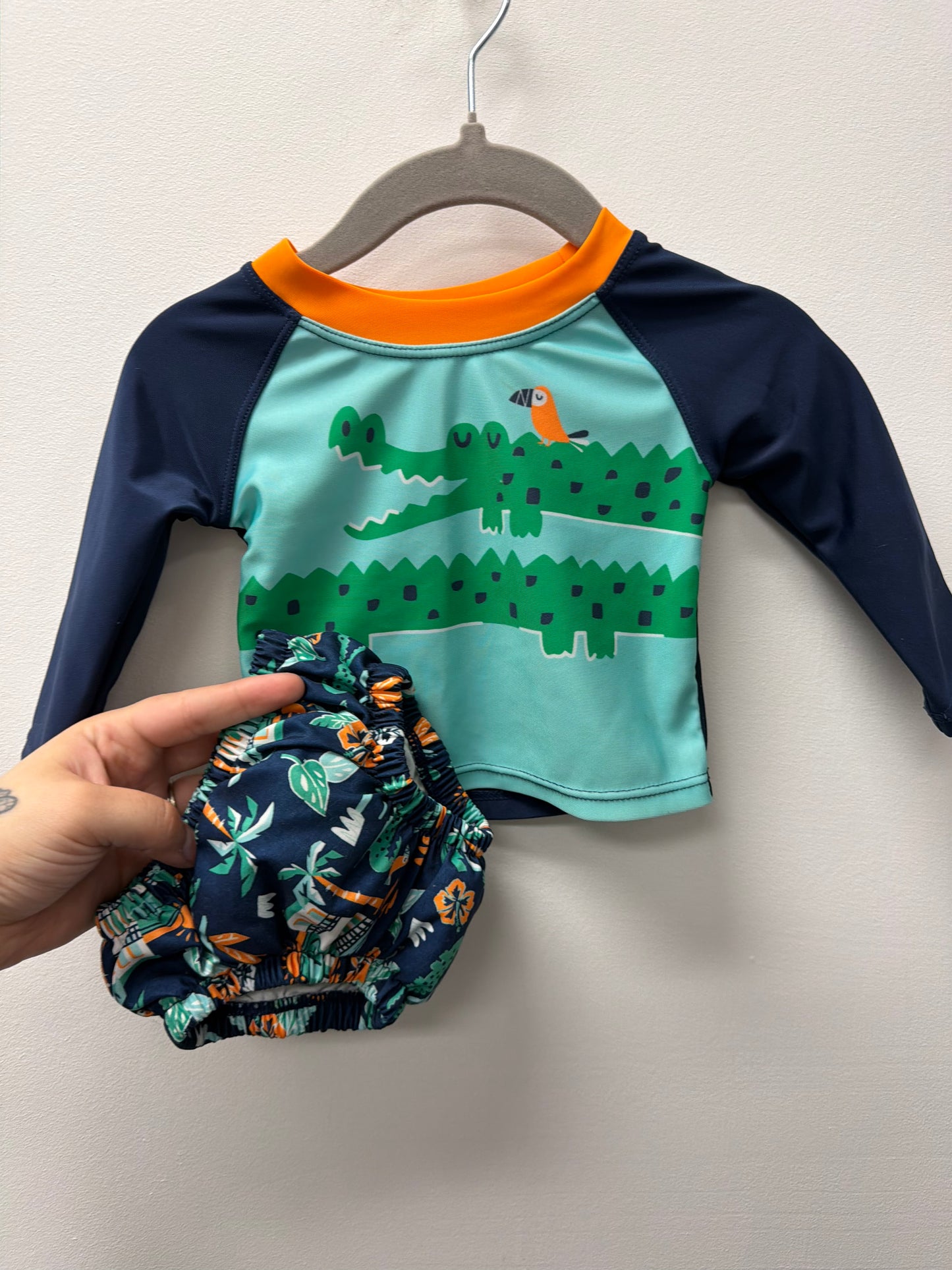 GEORGE ALLIGATOR BATHING SUIT SIZE 0-3M