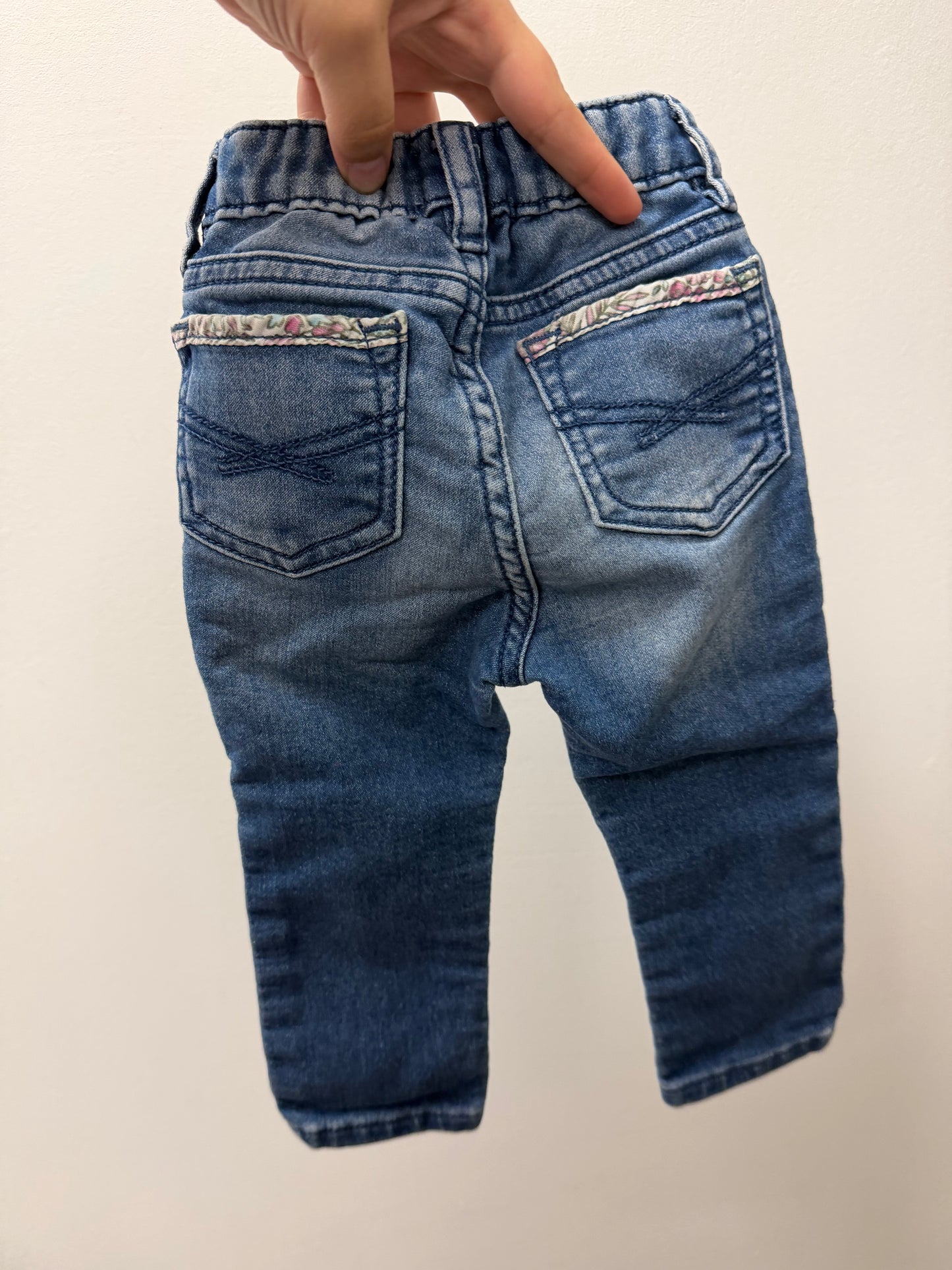 BABY GAP JEANS SIZE 12-18M