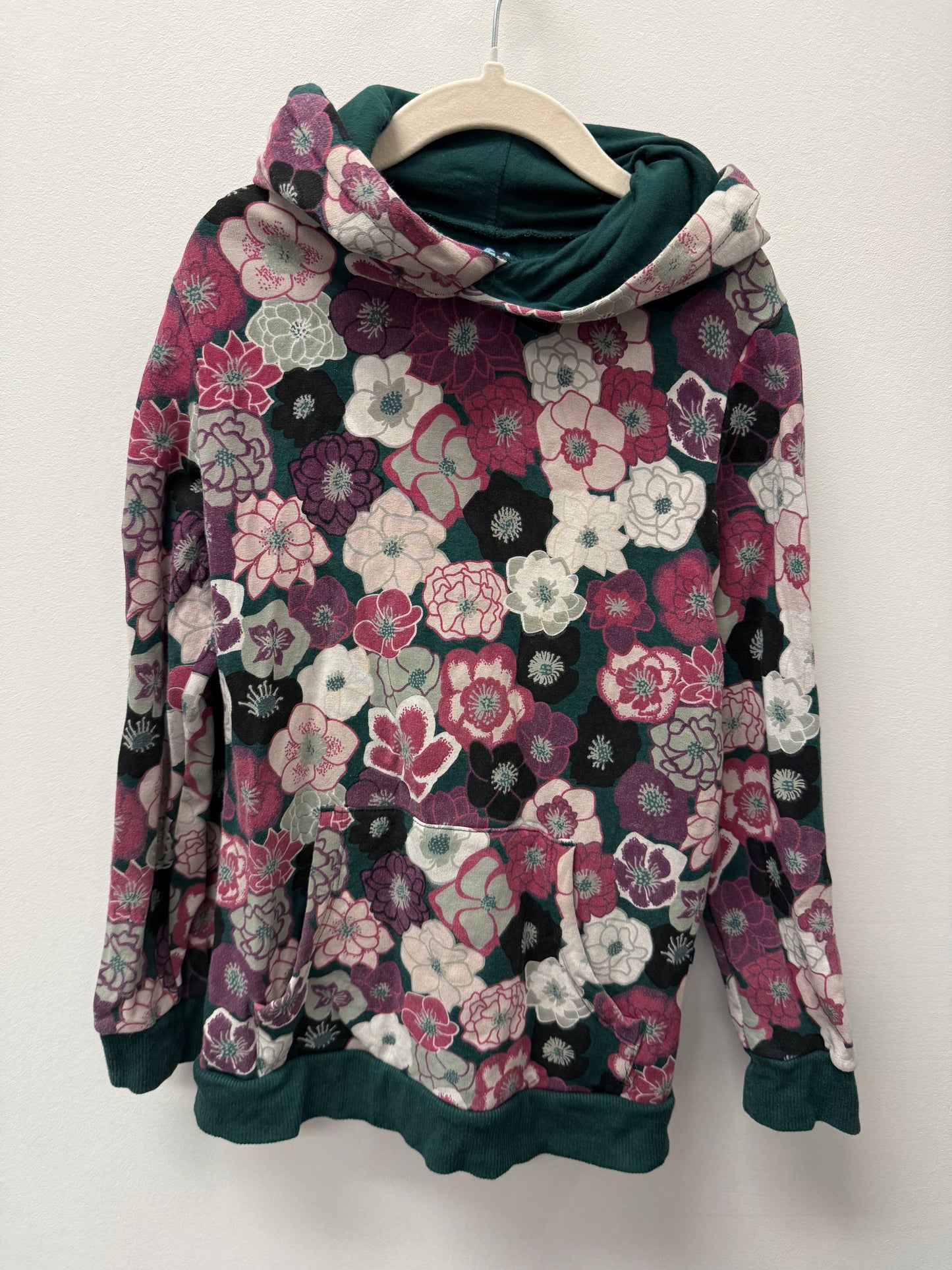 KICKEE PANTS HOODIE SIZE 6-8