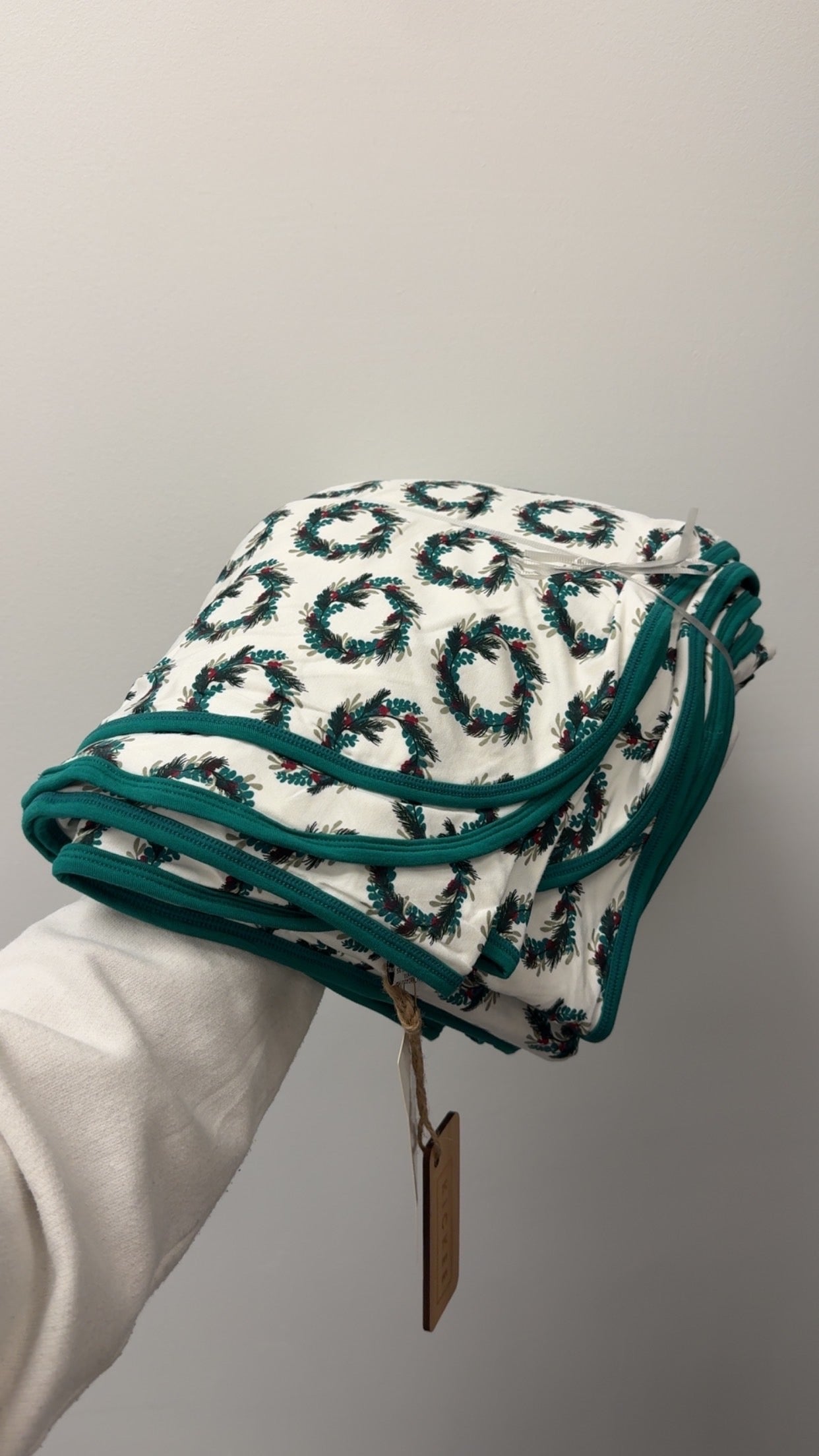 NEW KICKEE PANTS DOUBLE LAYER LARGE THROW BLANKET