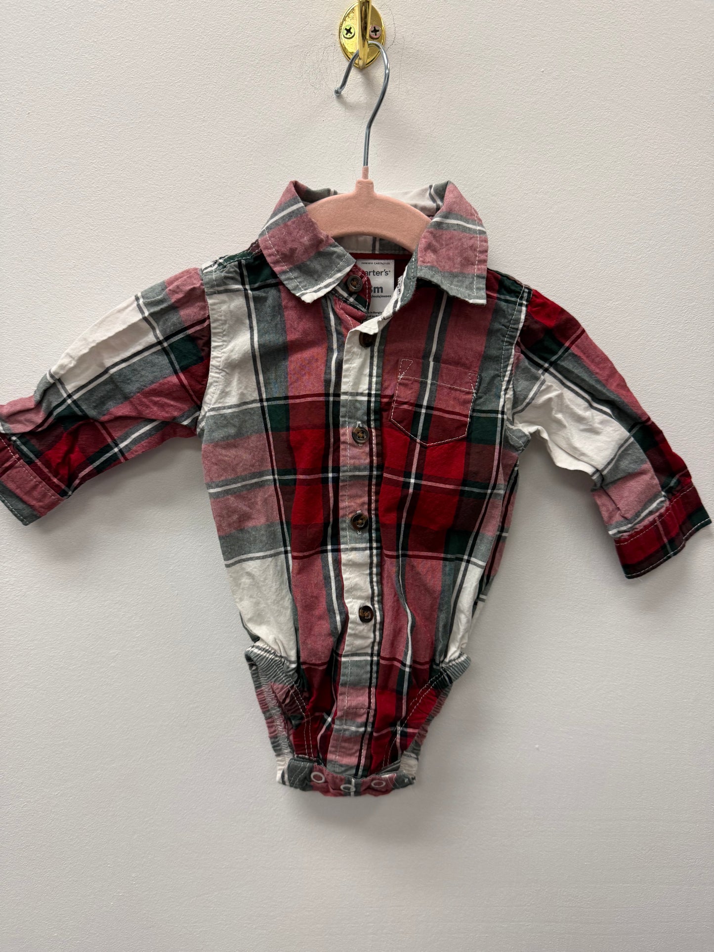 CARTERS PLAID ONESIE SIZE 3M