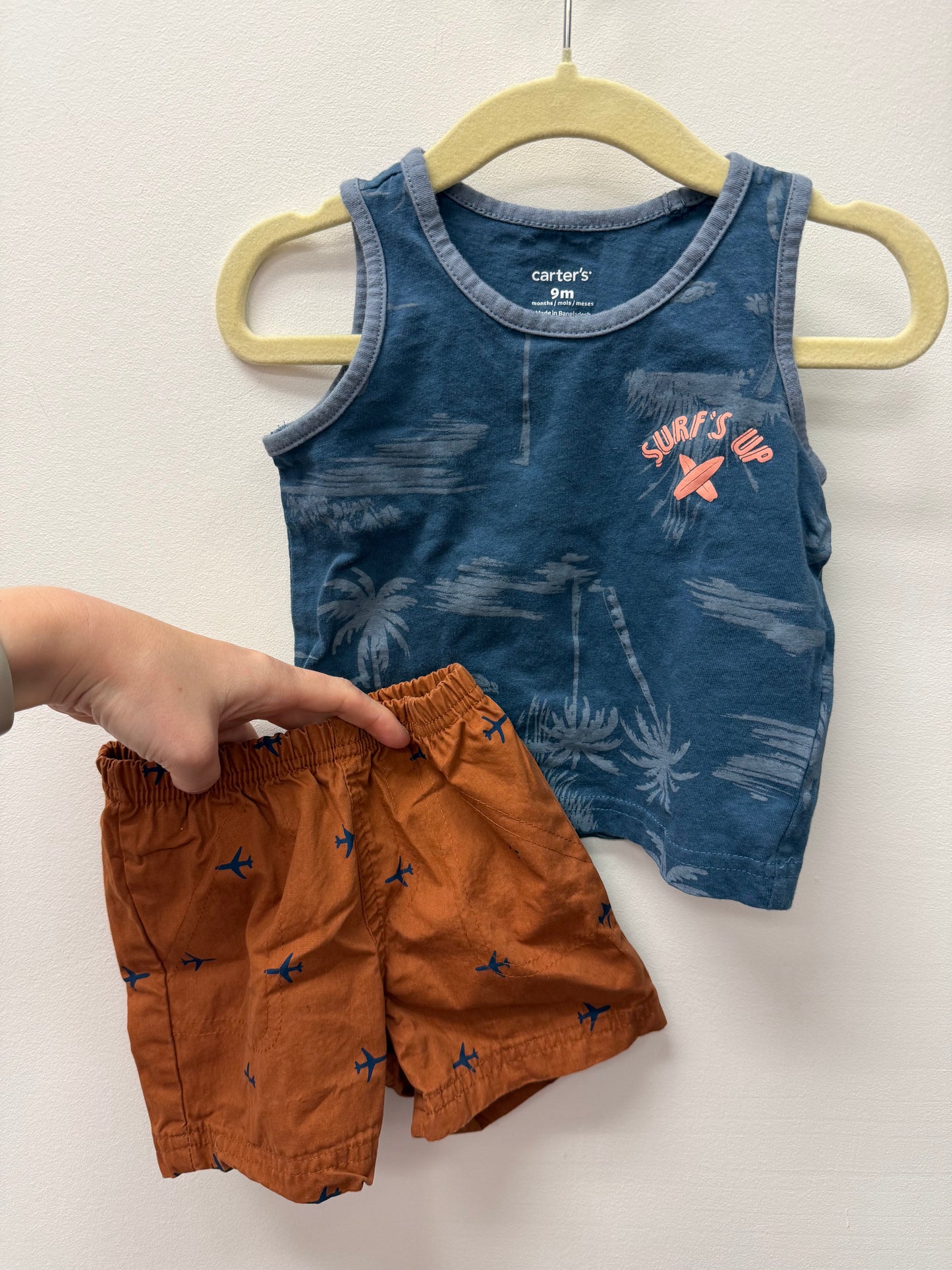 CARTERS SHORTS OUTFIT SIZE 9M