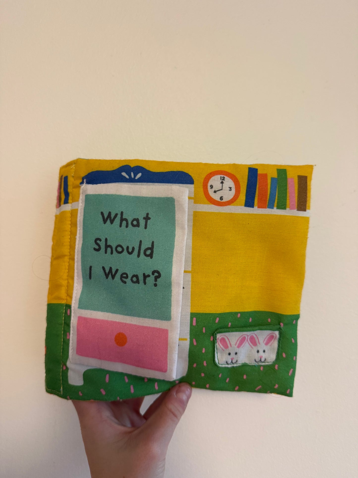 MELISSA & DOUG FABRIC BOOK