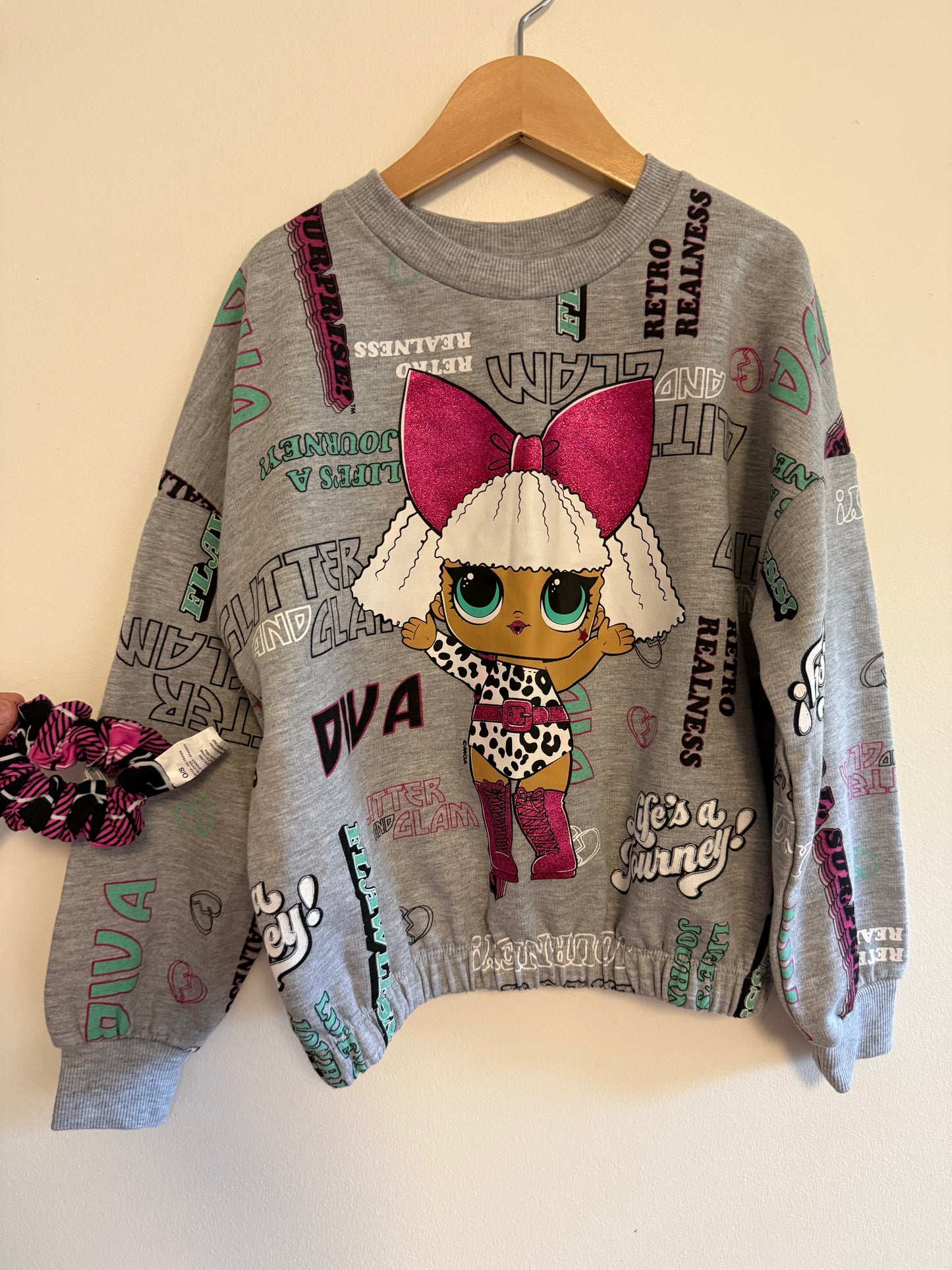 NEW LOL DOLLS CREW WITH MATCHING SCRUNCHIE ATTACHED SIZE 7-8