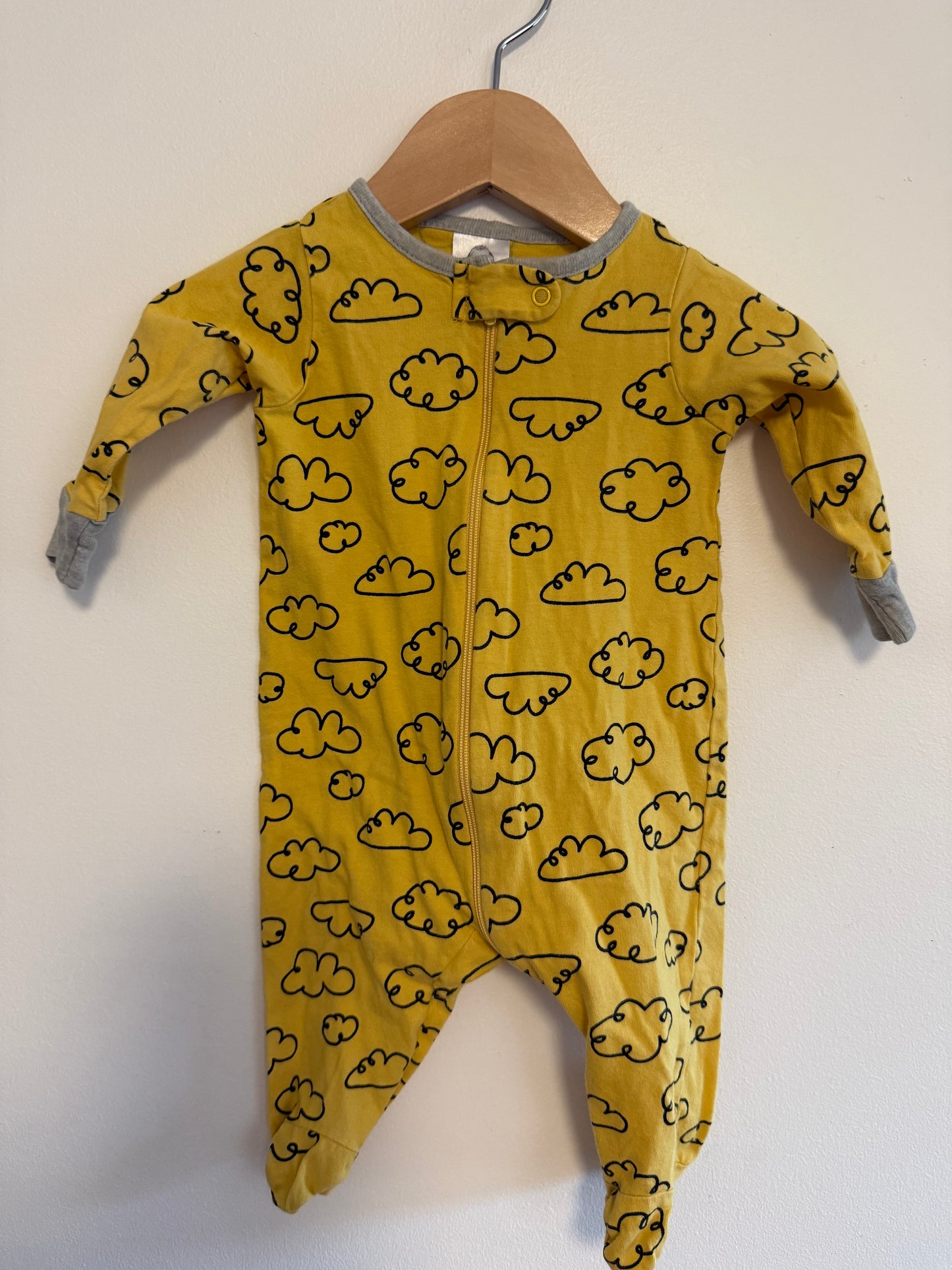 GERBER CLOUD SLEEPER SIZE NEWBORN