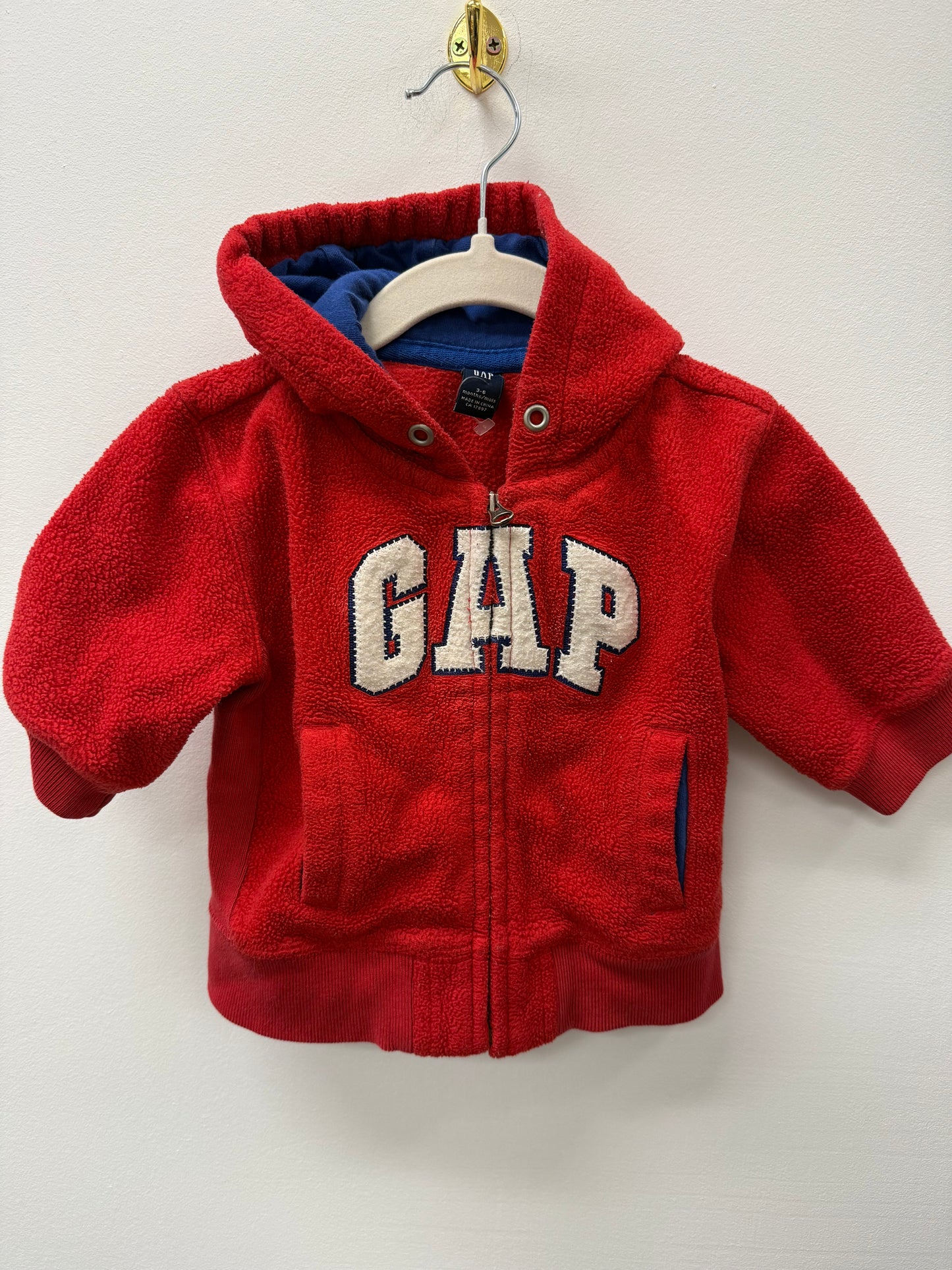 BABY GAP RED SWEATER SIZE 3-6M