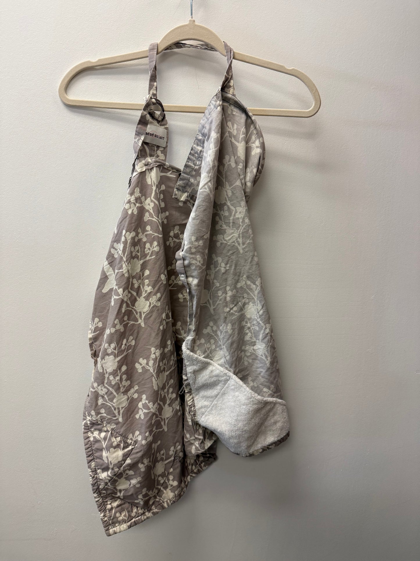 NURSING COVER