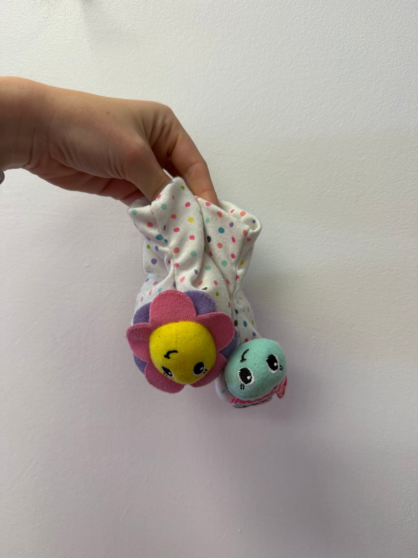 INFANTINO RATTLE SOCKS SIZE 0-12M