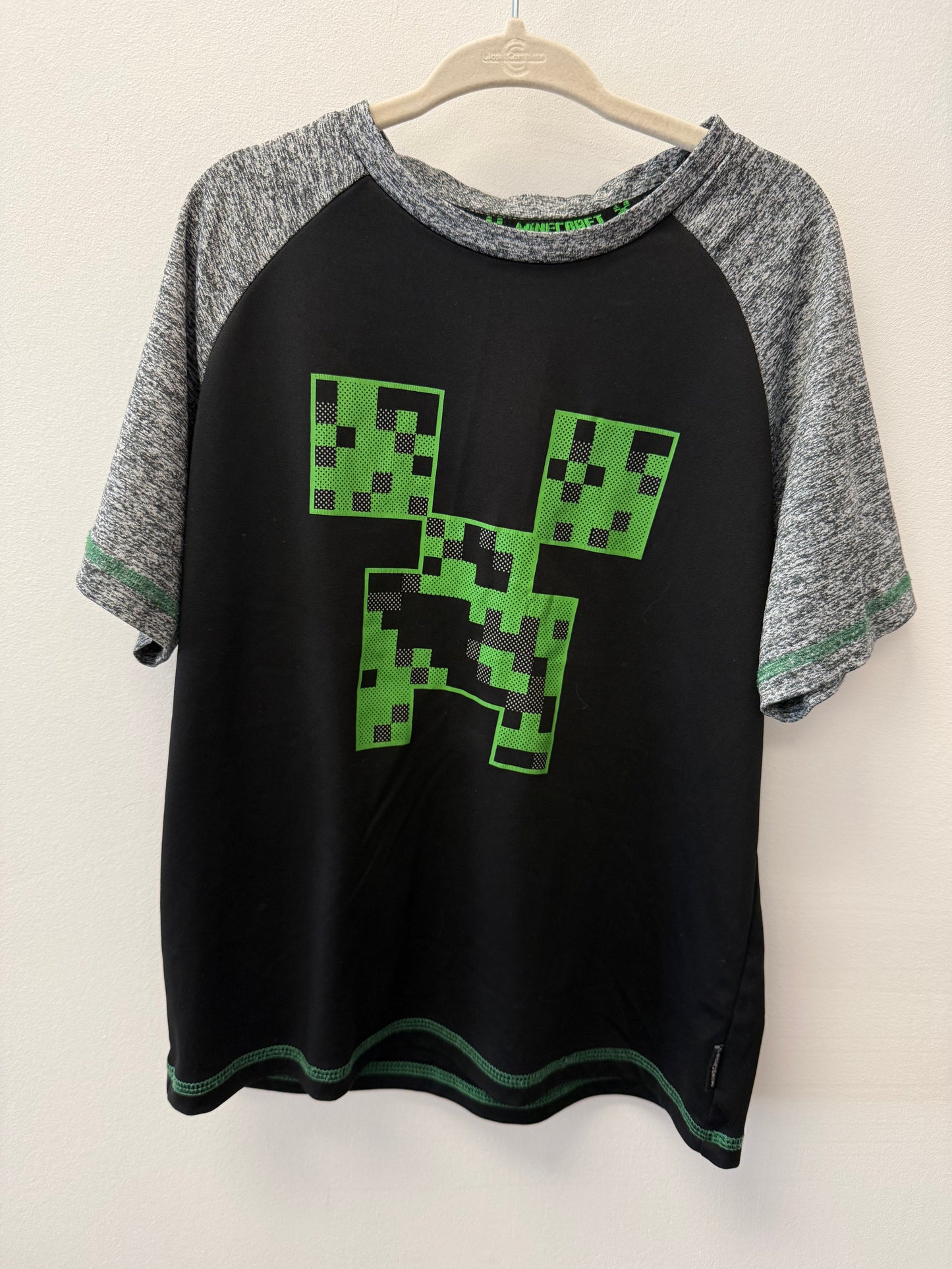 MINECRAFT SHIRT SIZE 6