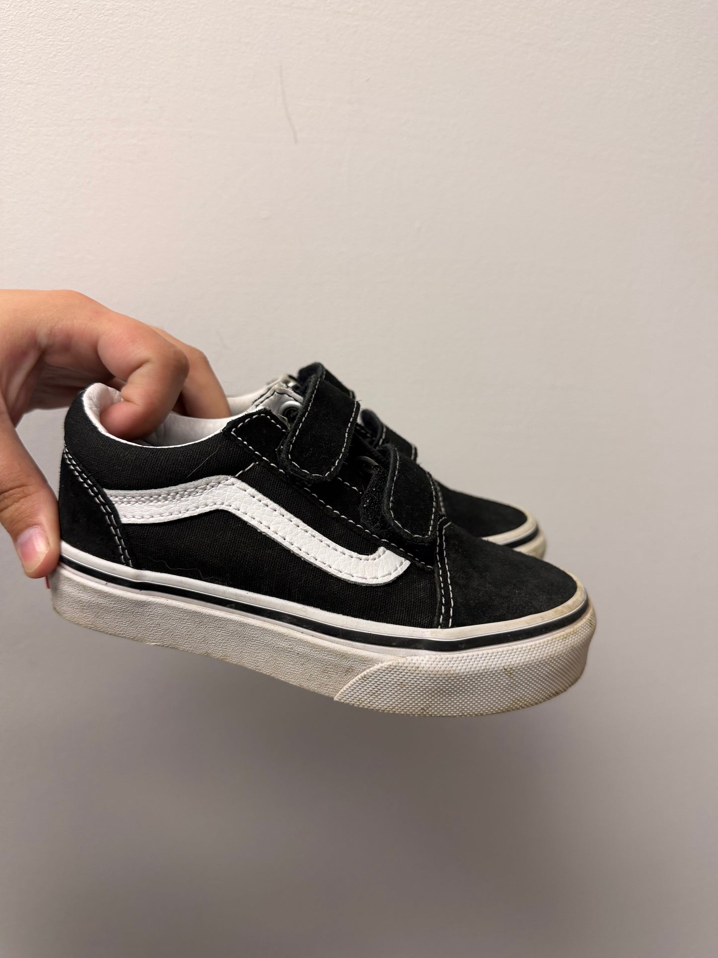 NEAR NEW VANS SIZE 10.5