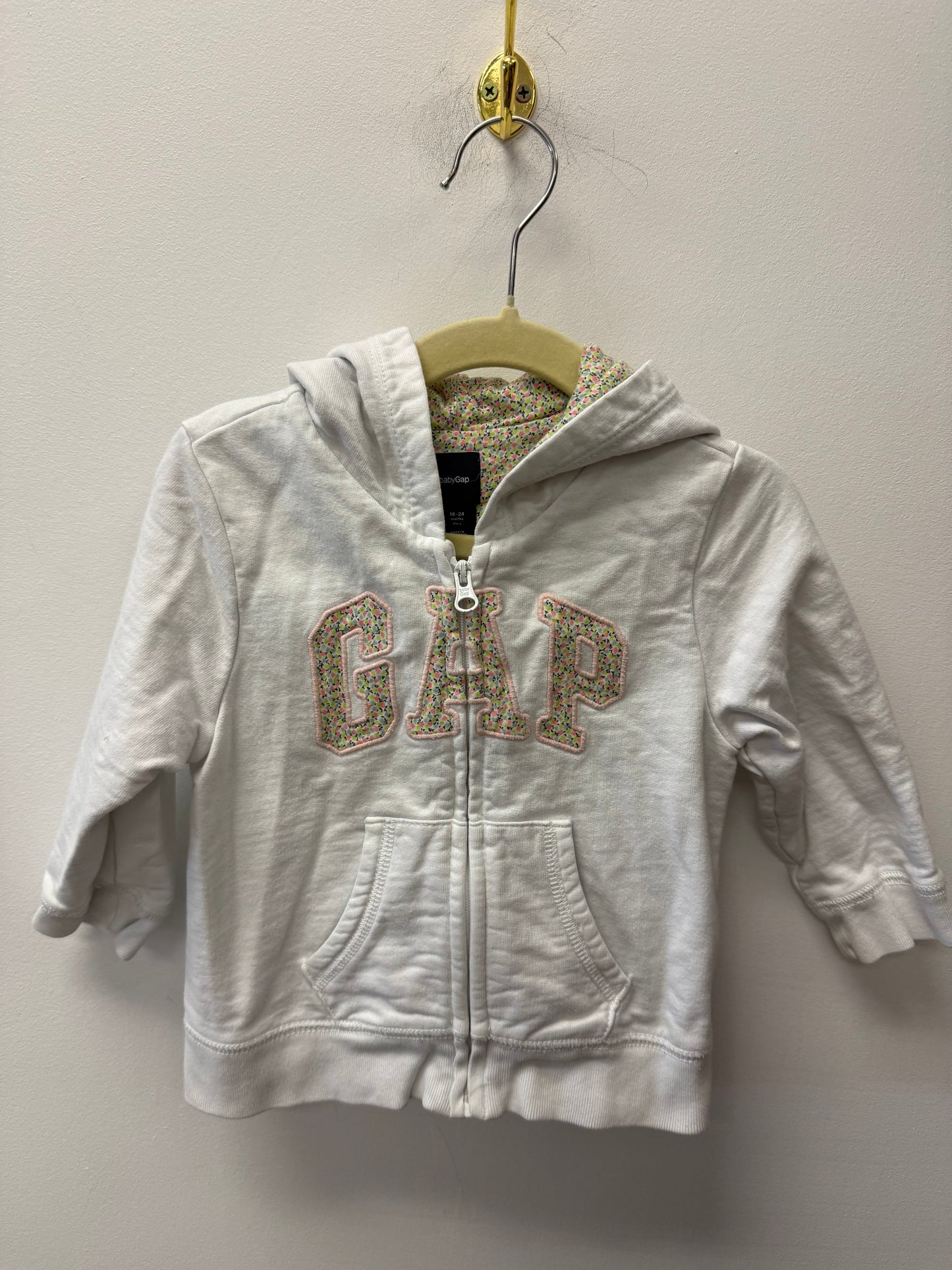 GAP FLORAL SWEATER SIZE 18-24M