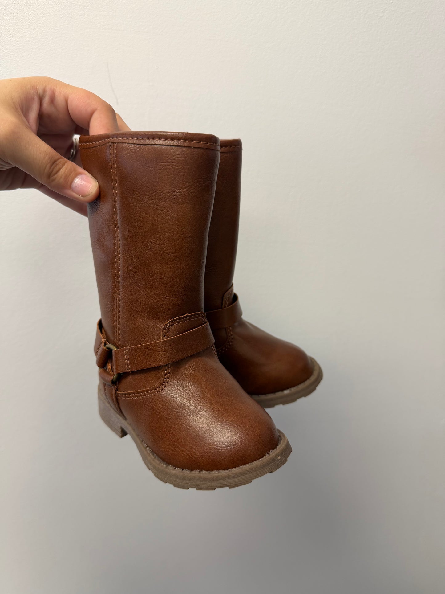 CARTERS BROWN BOOTS SIZE 4