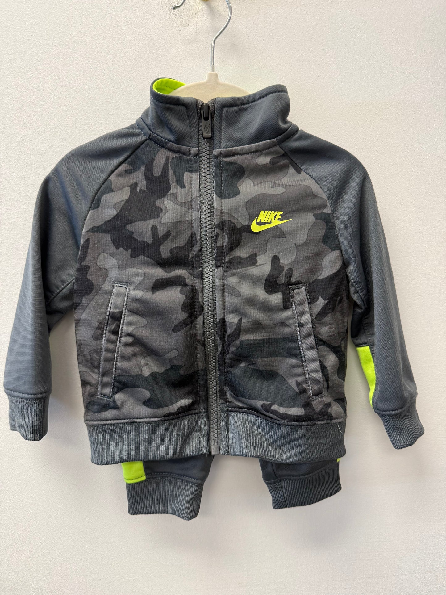 NIKE CAMO TRACKSUIT SIZE 12M