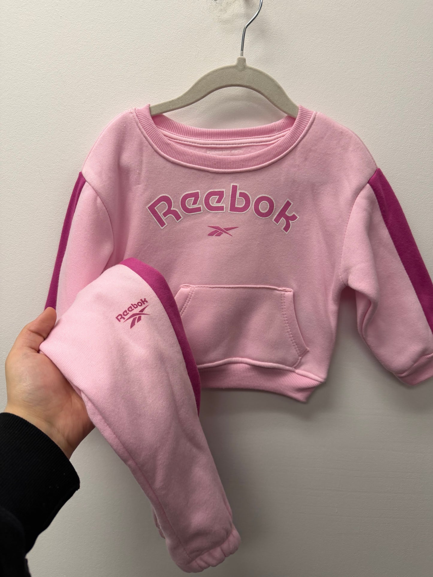 NWOT REEBOK SWEAT SUIT SIZE 12-18M