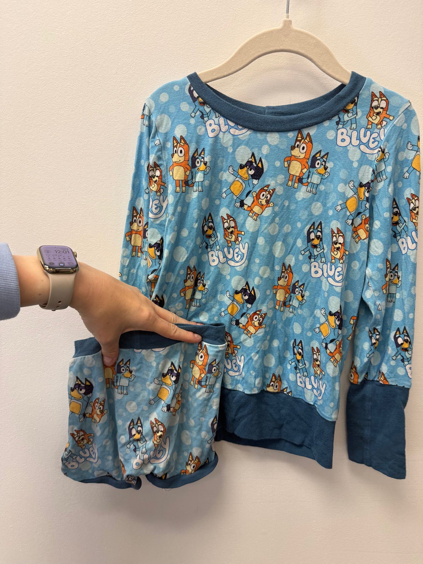 HANDMADE BLUEY SHIRT & SHORTS SIZE 5-7