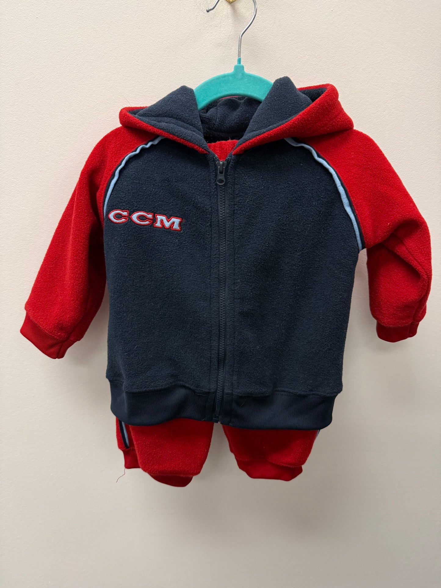 CCM FLEECE TRACKSUIT SIZE 6-9M