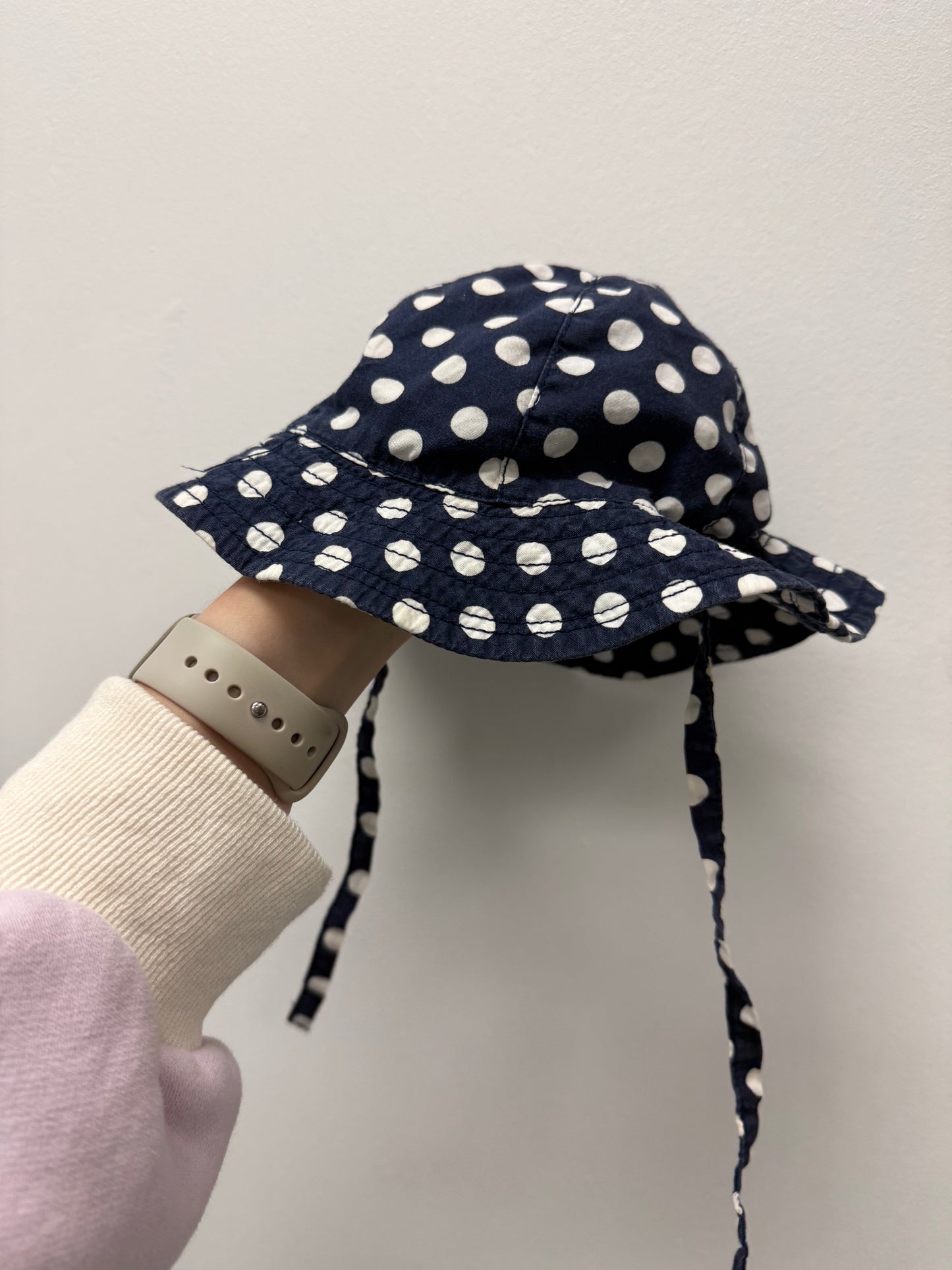 H&M POLKA DOT SUN HAT SIZE 6-9M