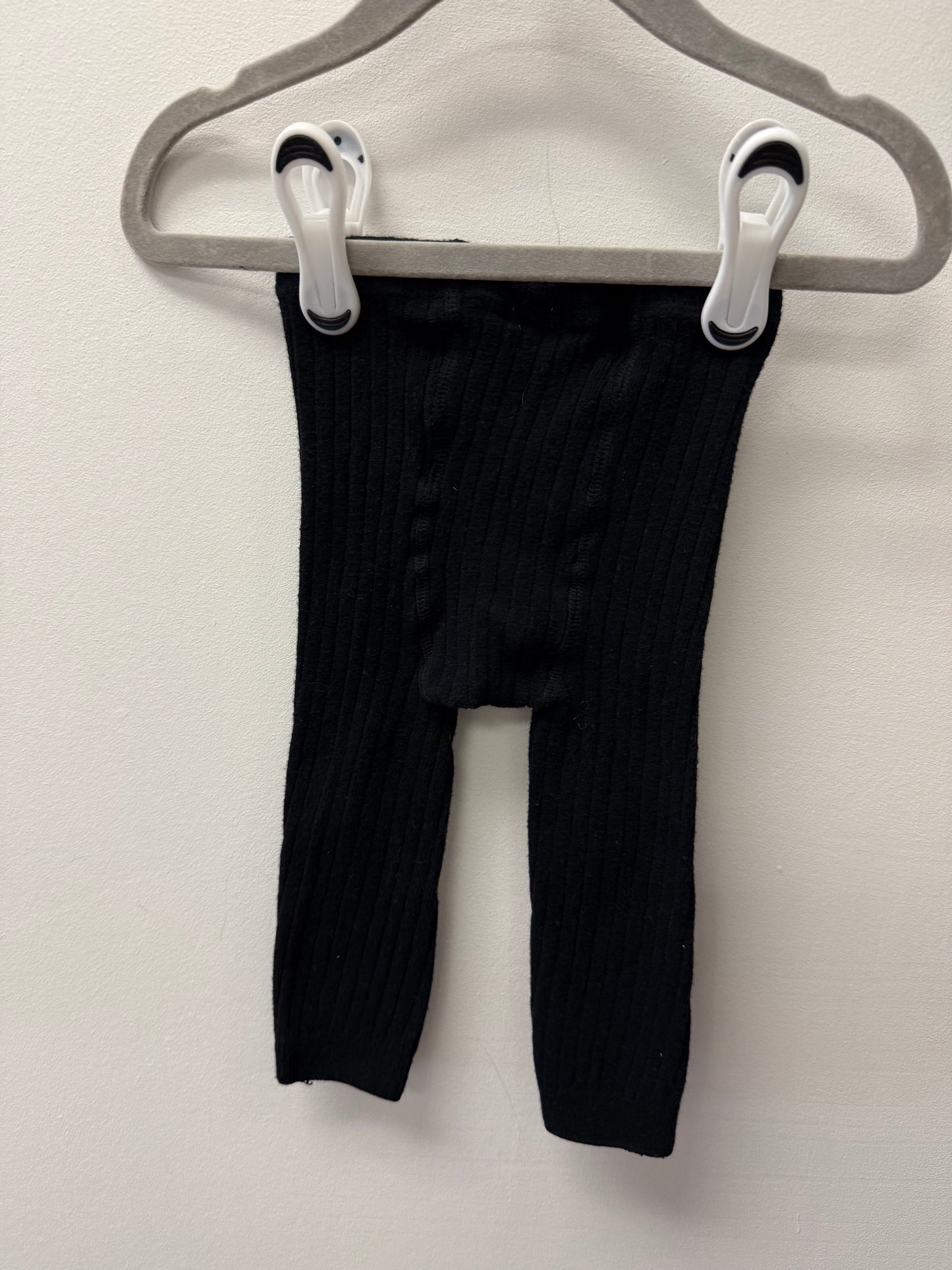 BLACK TIGHTS SIZE 6-9M