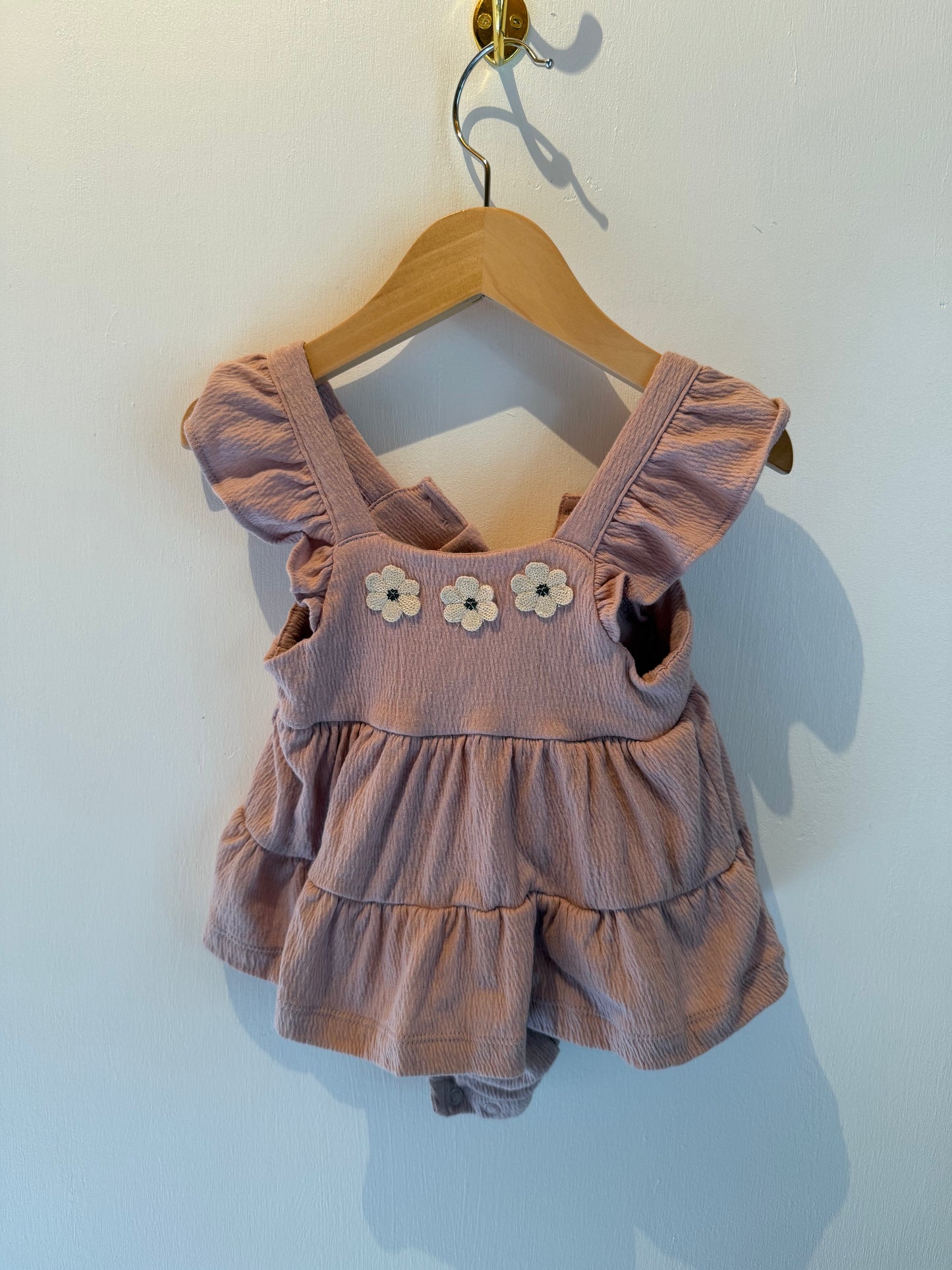 CARTERS DAISY ROMPER 3-6M