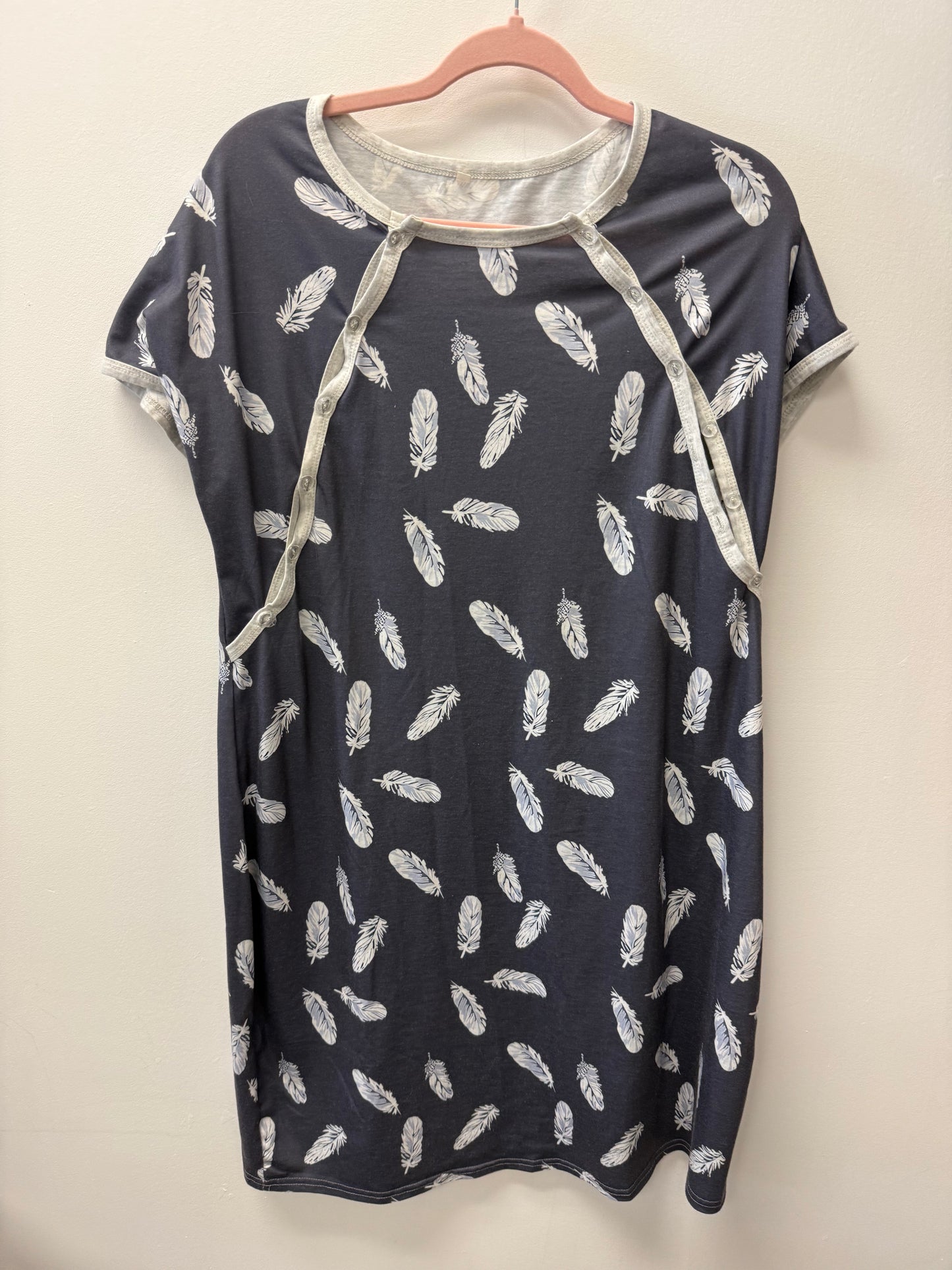 NURSING GOWN SIZE MEDIUM