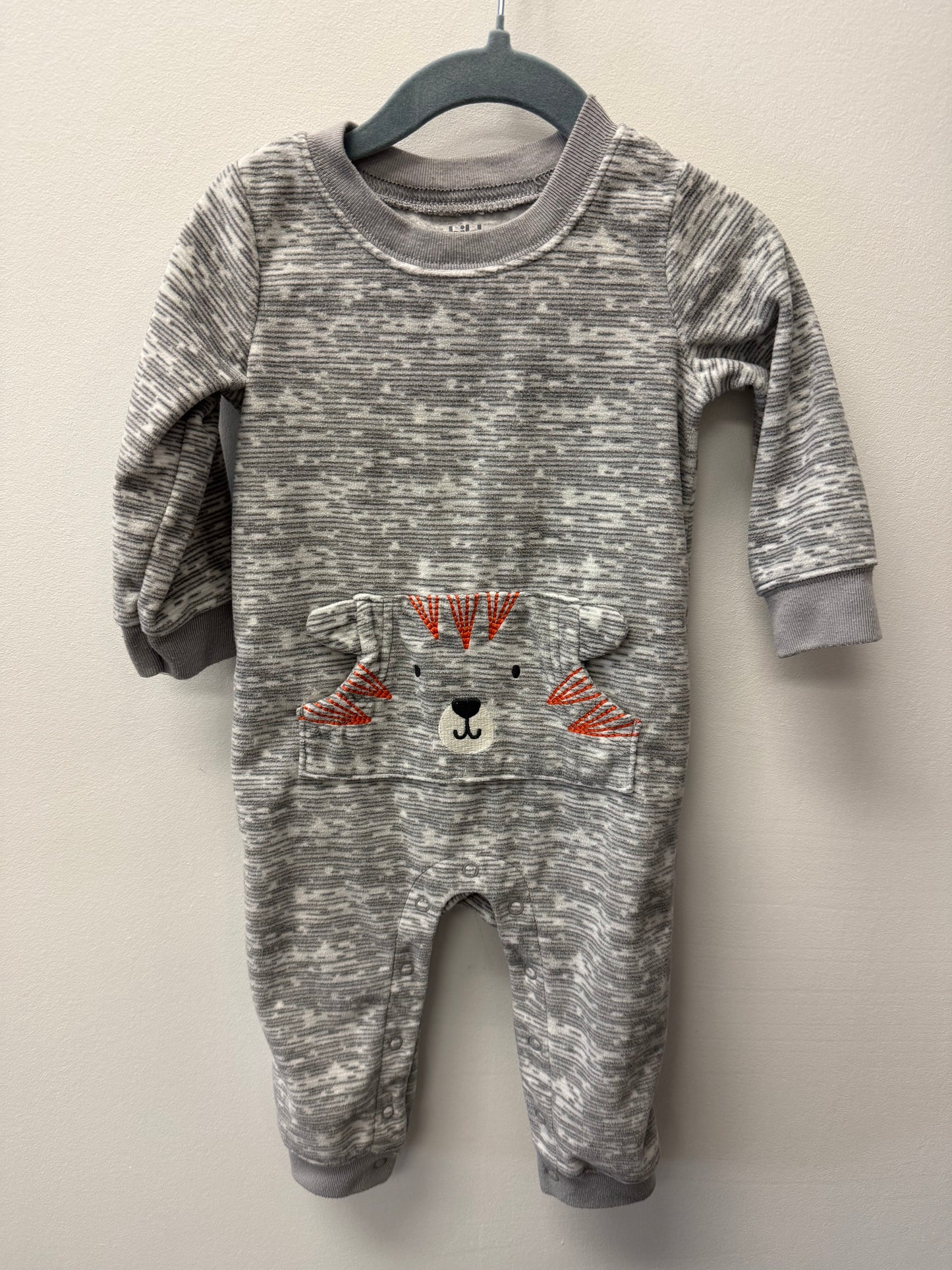CARTERS FLEECE ONE PIECE SIZE 12M