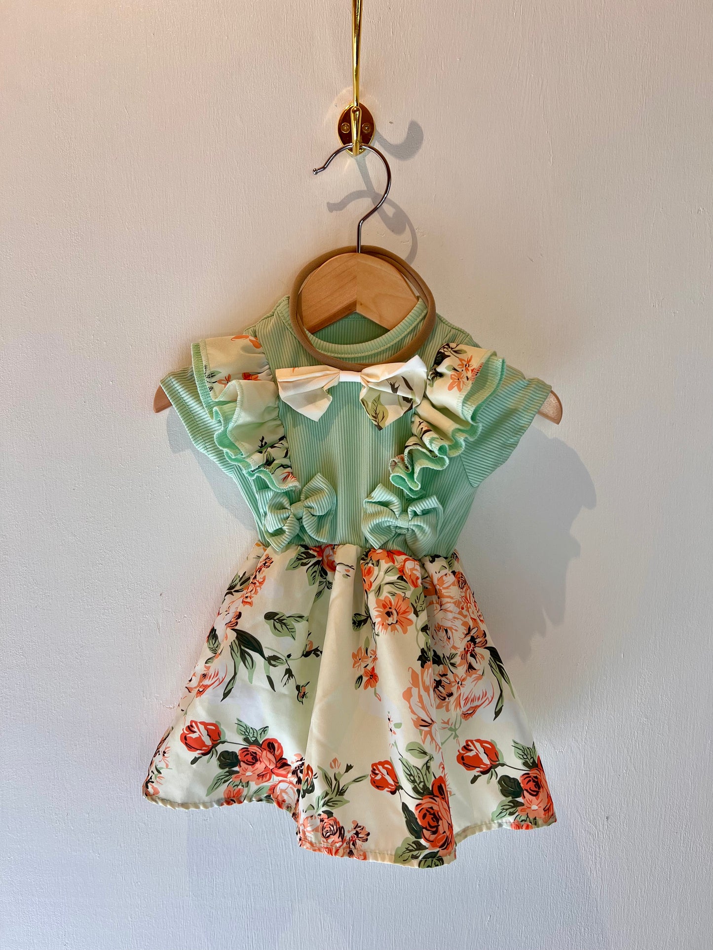 Dress and bow set (mint) 3-6 months