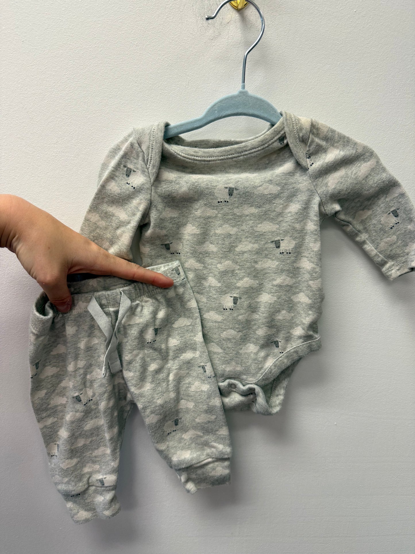 BABY GAP GREY SHEEP ONESIE OUTFIT SIZE 0-3M