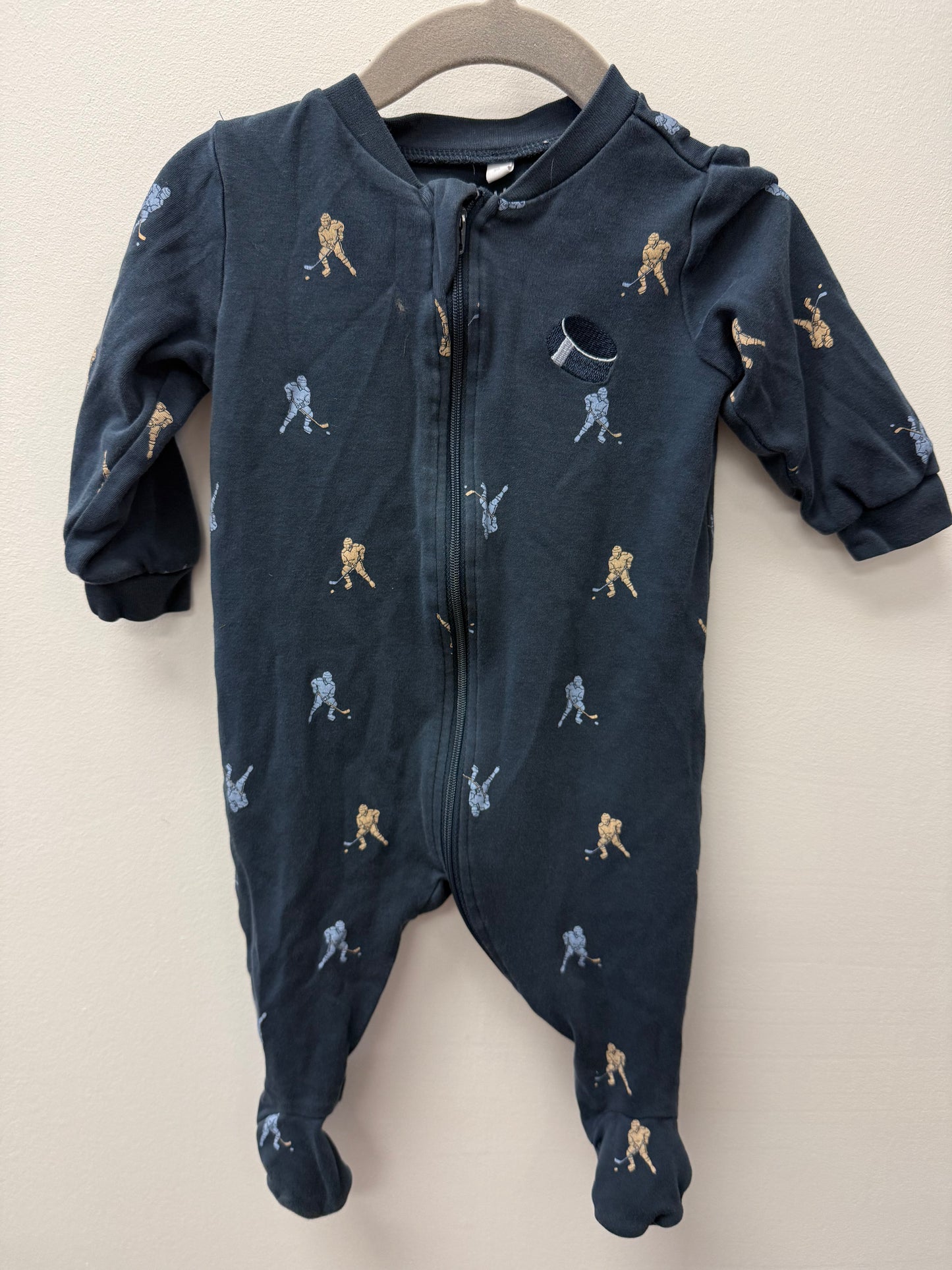 PEKKLE HOCKEY SLEEPER SIZE 6M
