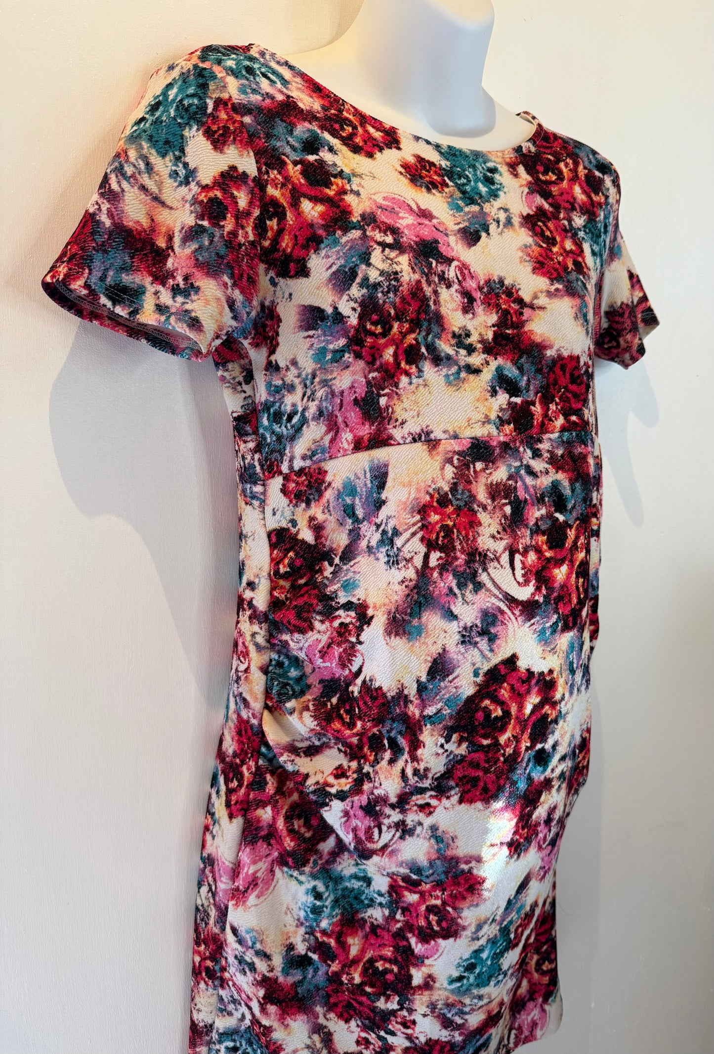 Pink Blush Maternity Floral bodycon dress size medium