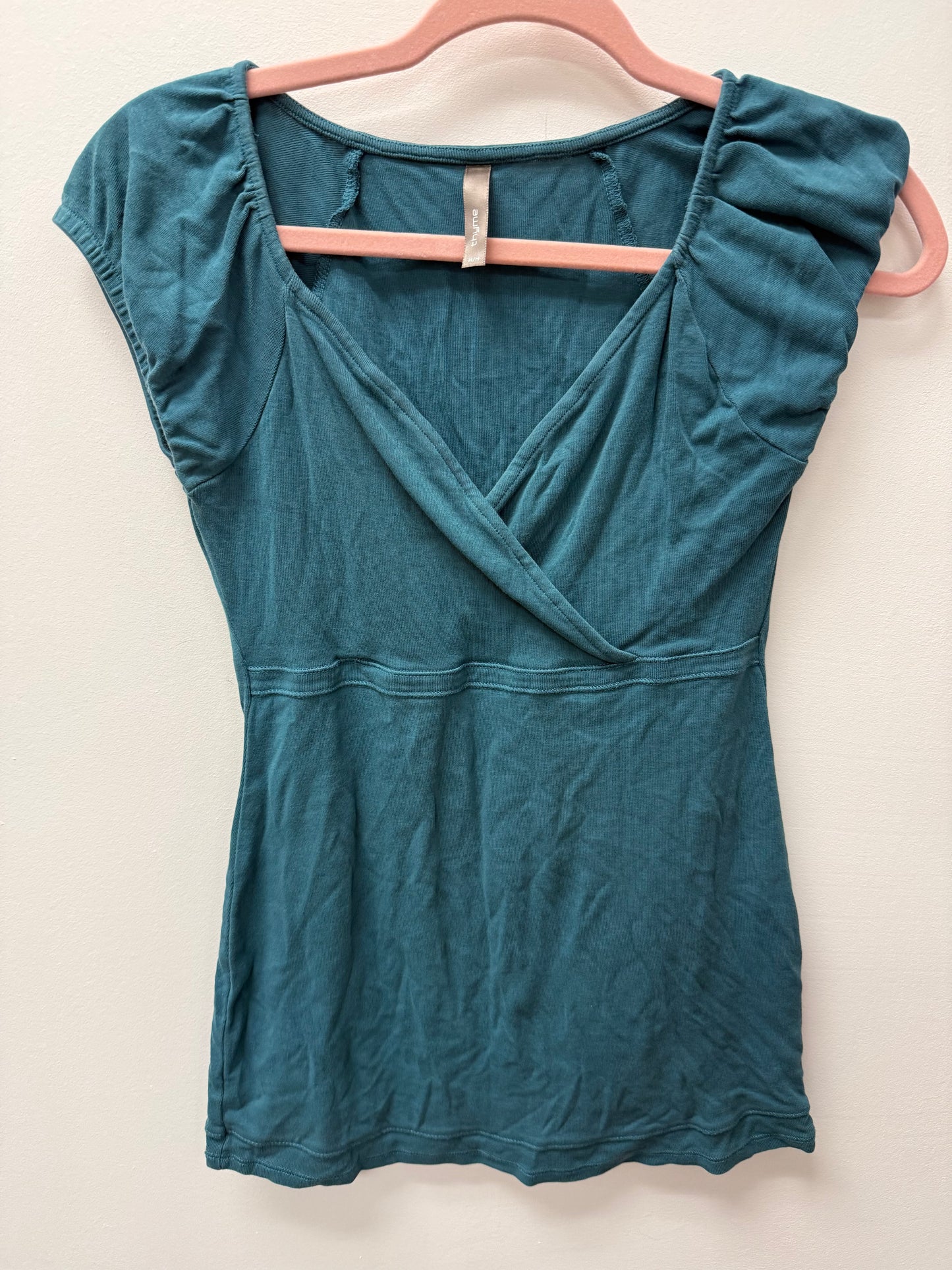 THYME MATERNITY NURSING FRIENDLY SHIRT SIZE MEDIUM