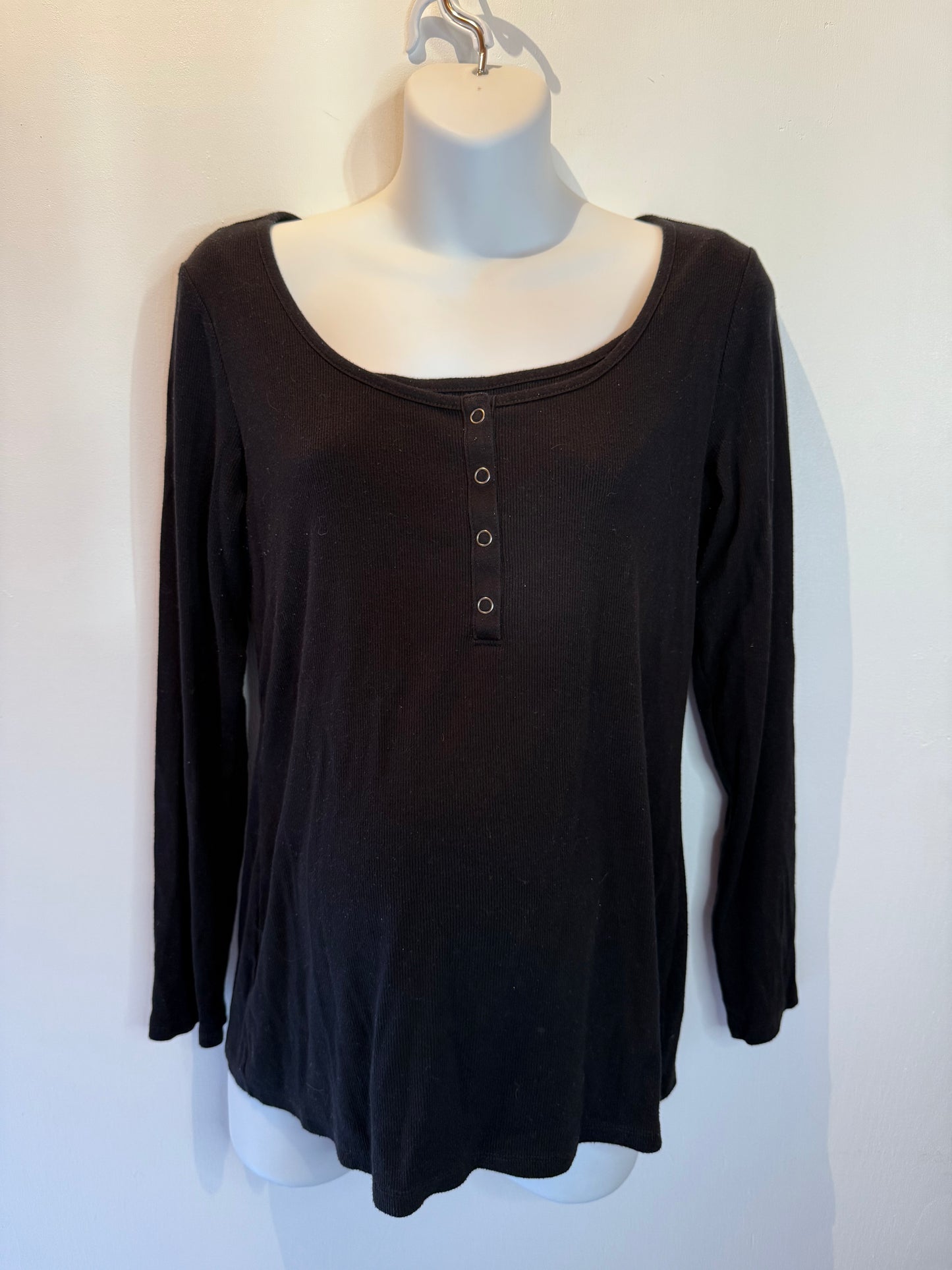 Old Navy maternity ribbed long sleeve size large
