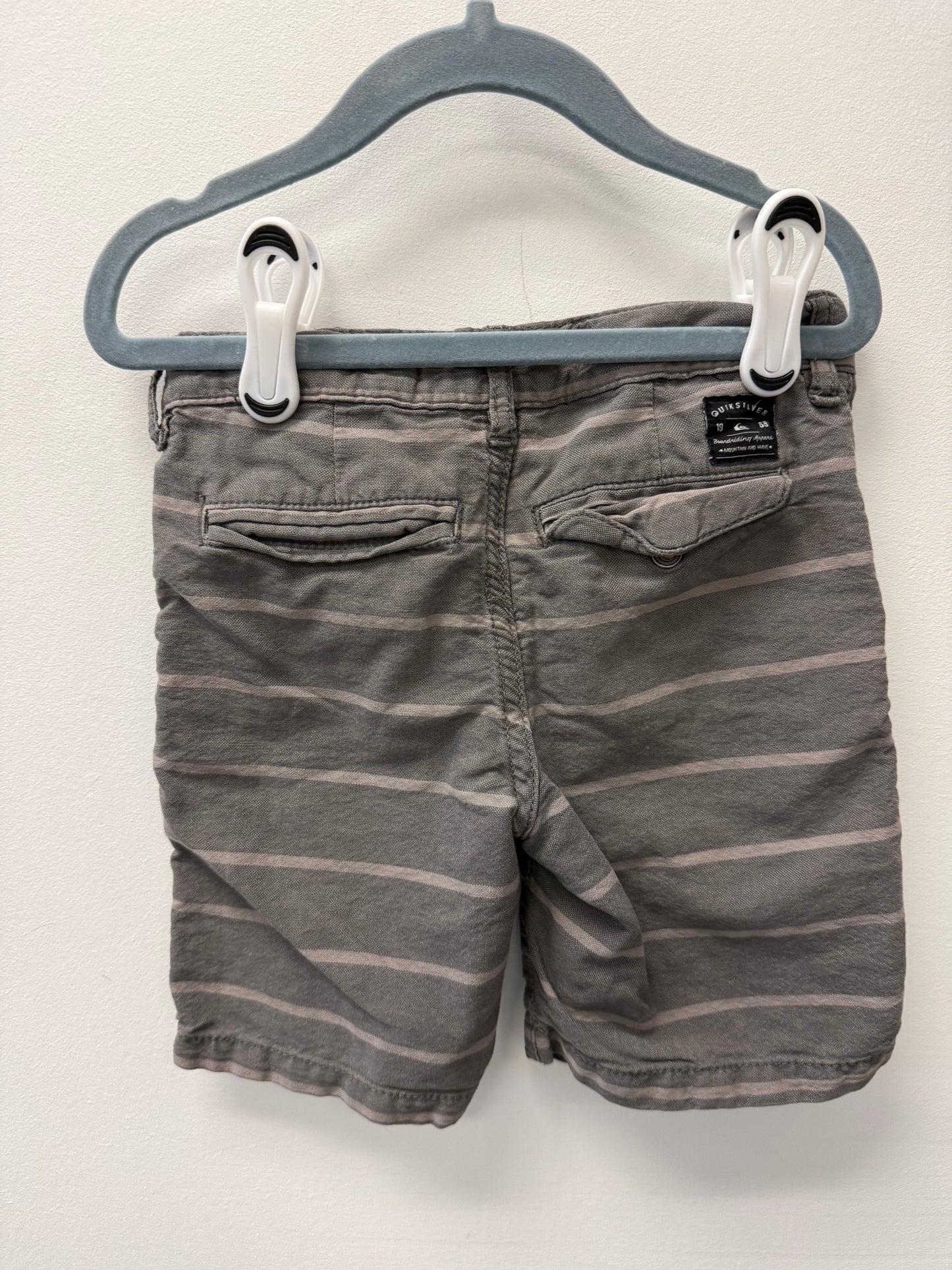 QUIKSILVER SHORTS SIZE 4T
