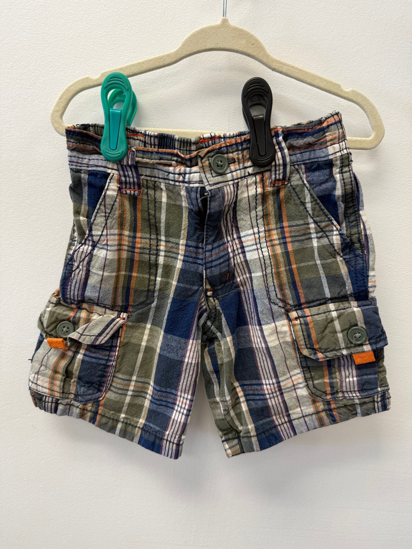 BOYZ WEAR PLAID SHORTS SIZE 3T