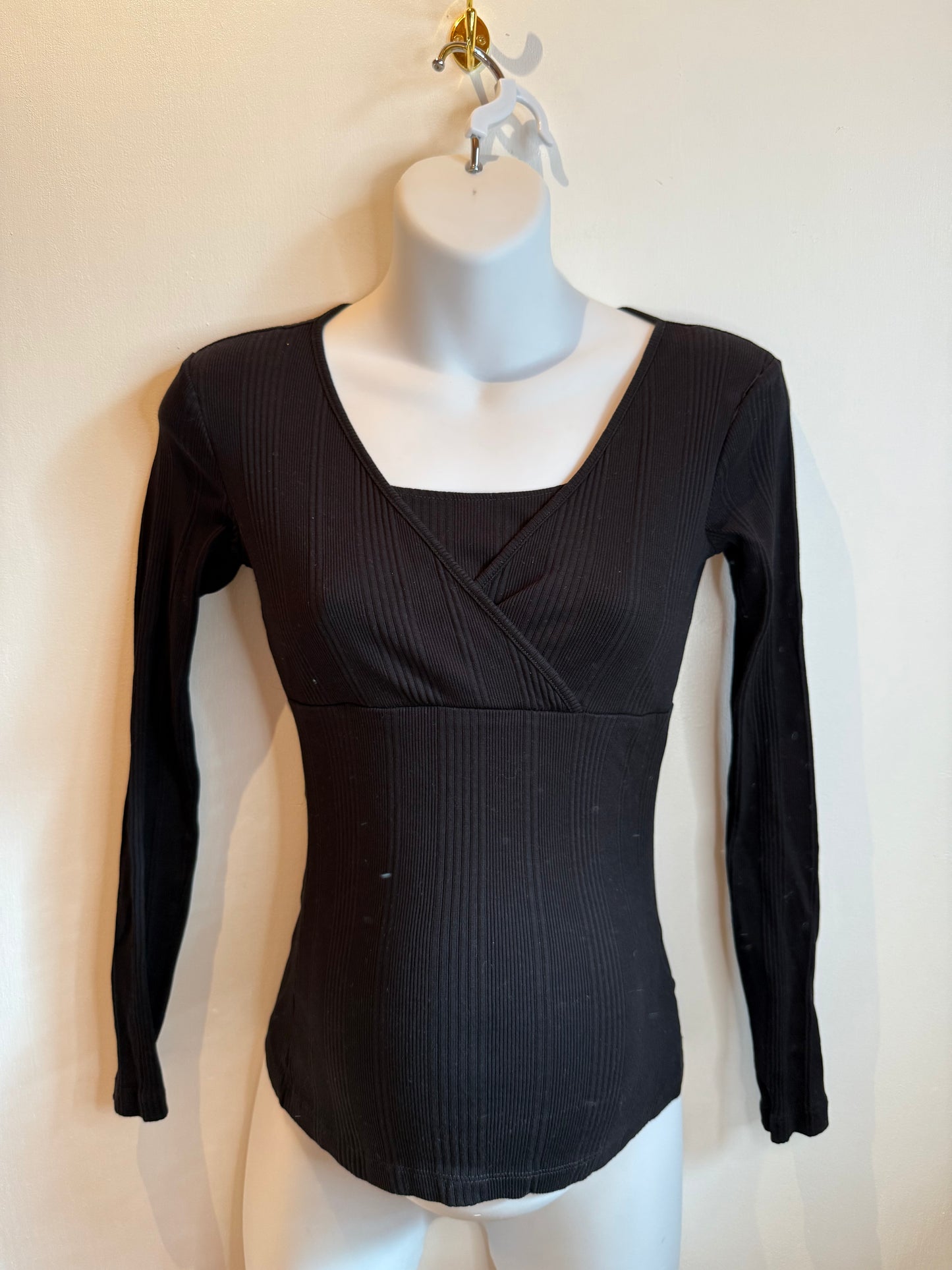 H&M BLACK MATERNITY SHIRT XS