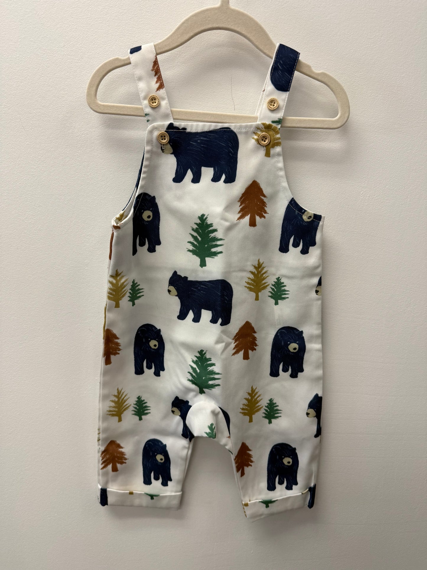 UNKNOWN BRAND BEAR OVERALLS SIZE 6-12M