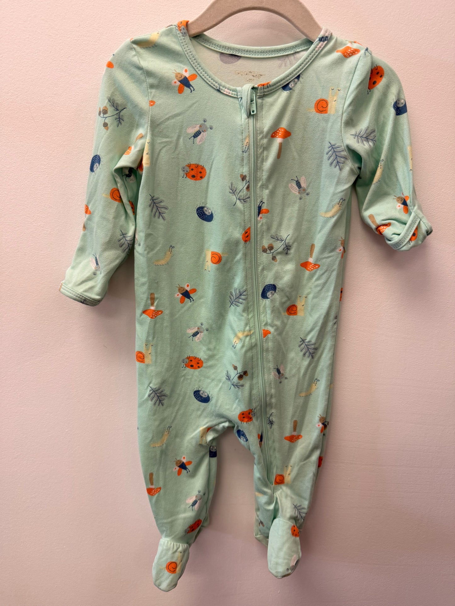 GEORGE BUG SLEEPER SIZE 6-9