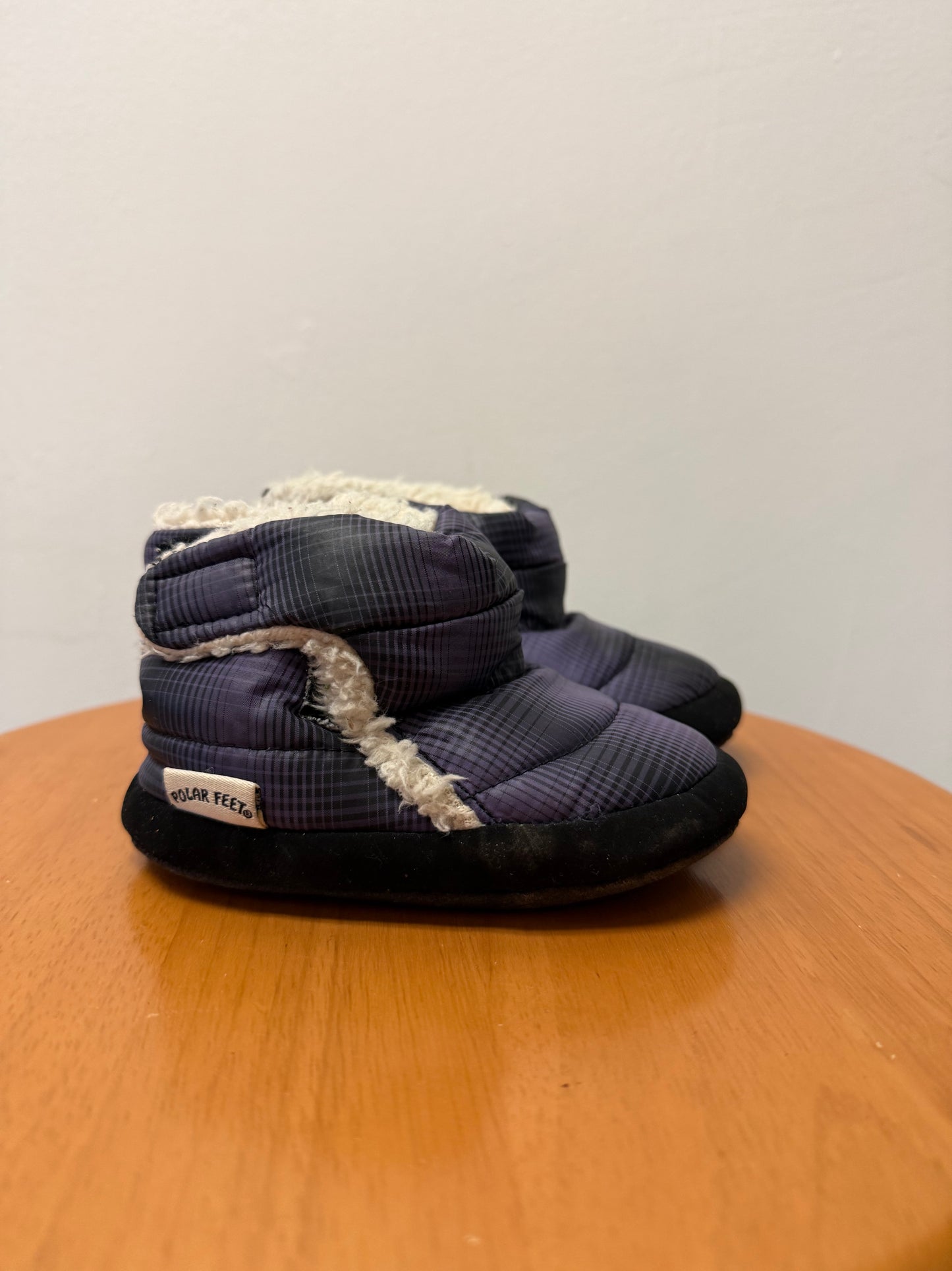 POLAR FEET BOOTIES SIZE 12-18M