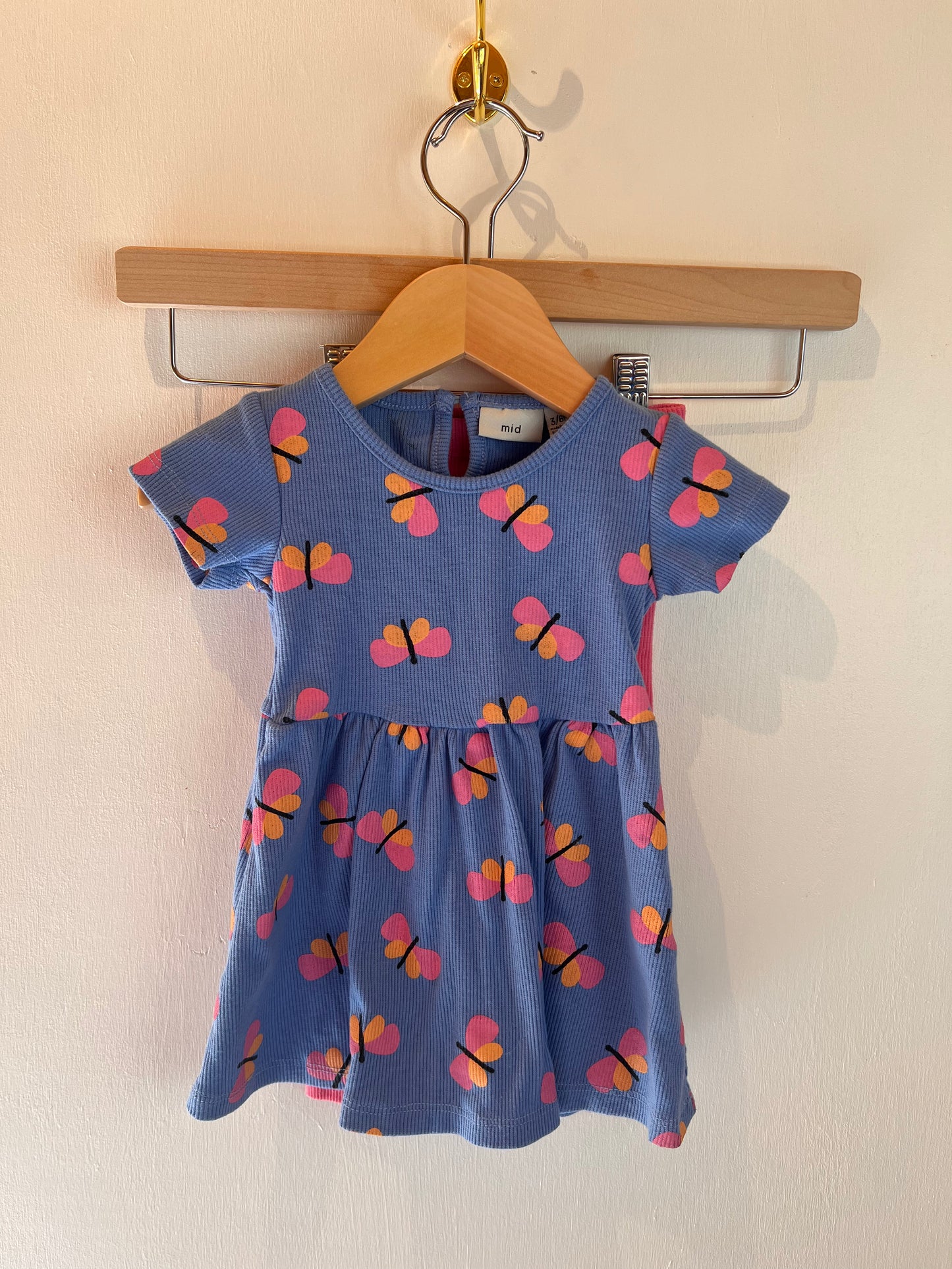 MID BUTTERFLY OUTFIT 3-6