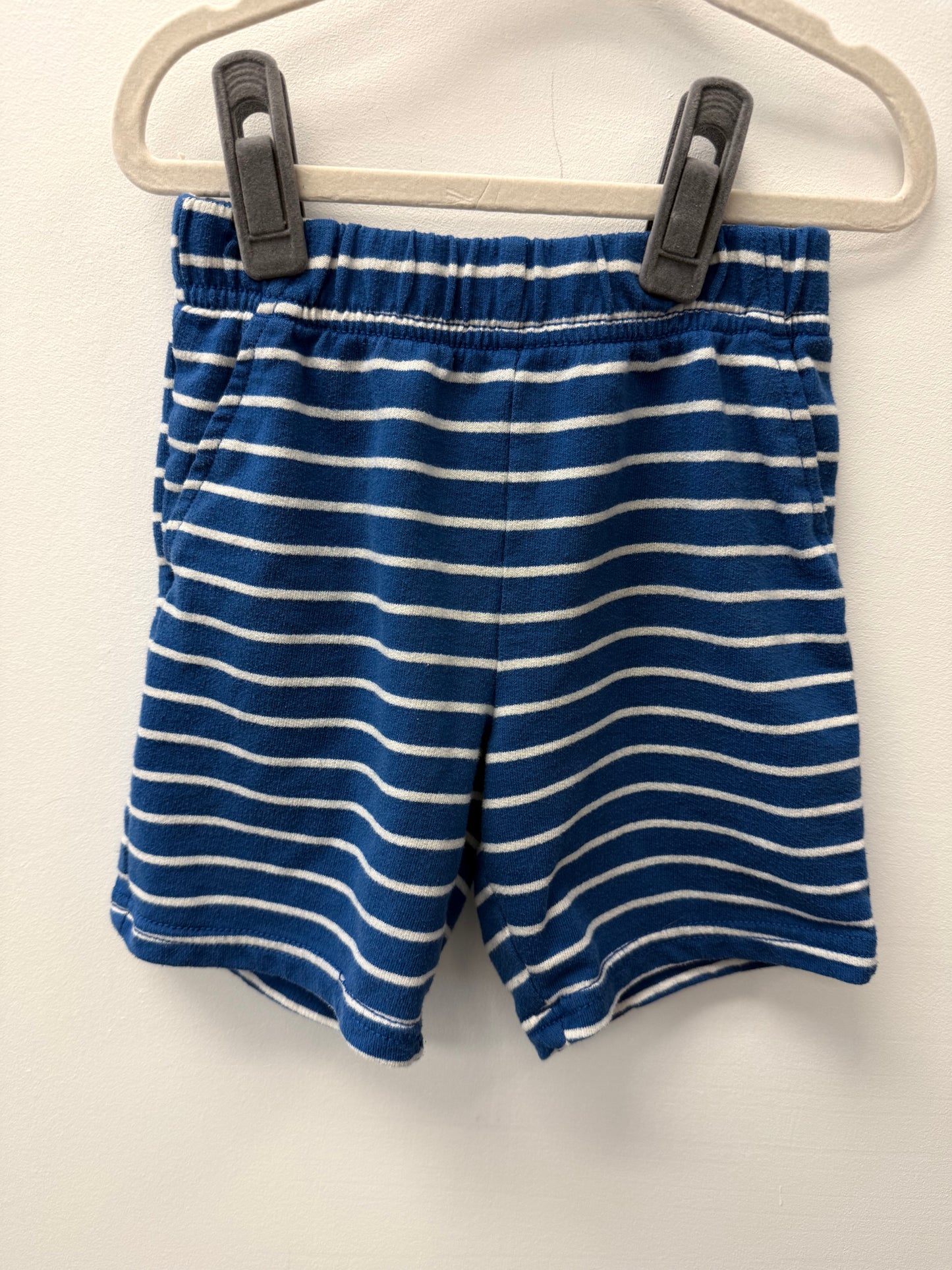 CARTERS BLUE STRIPPED SHORTS SIZE 4T