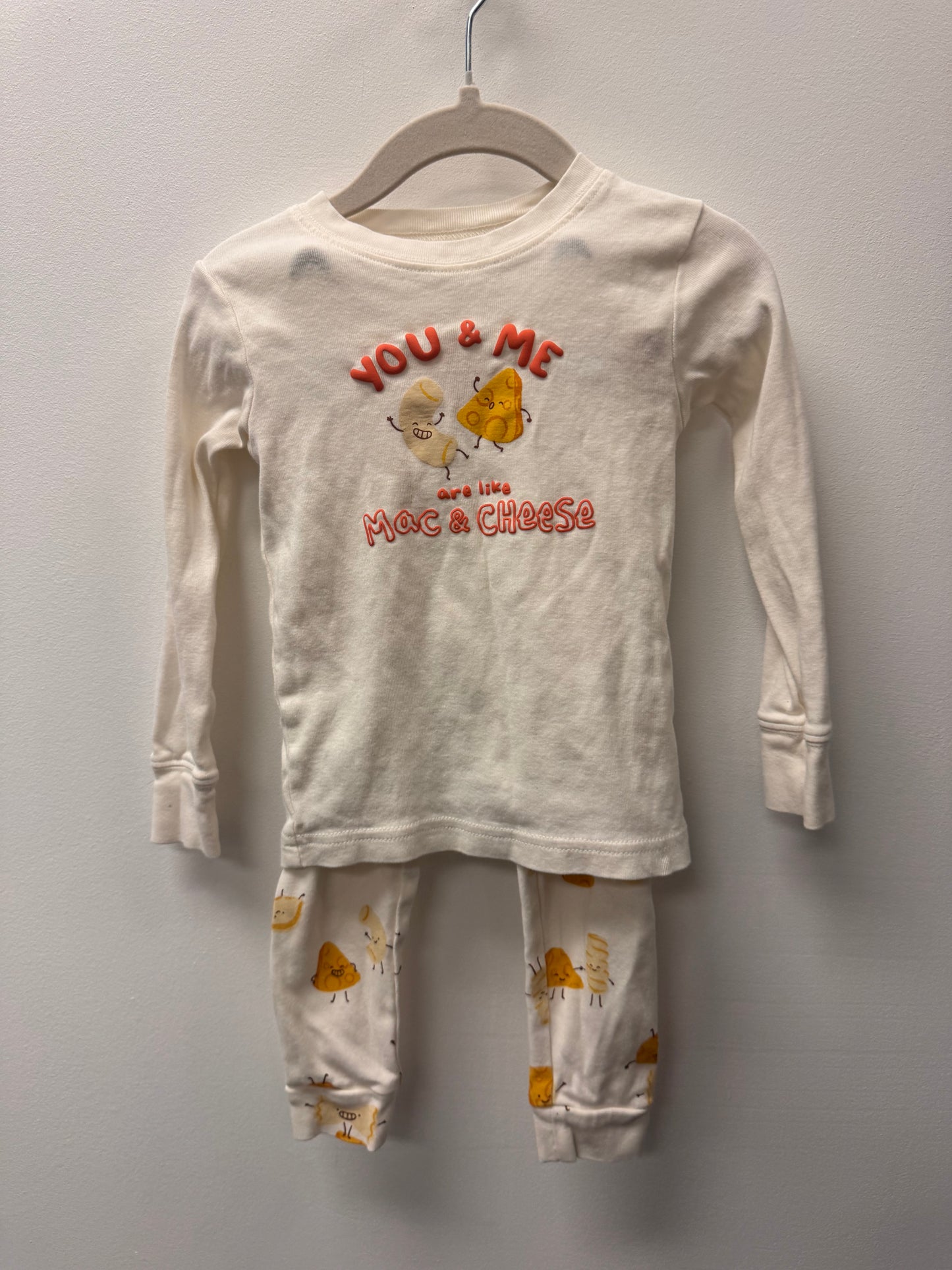 CARTERS MAC & CHEESE PJ'S SIZE 2T