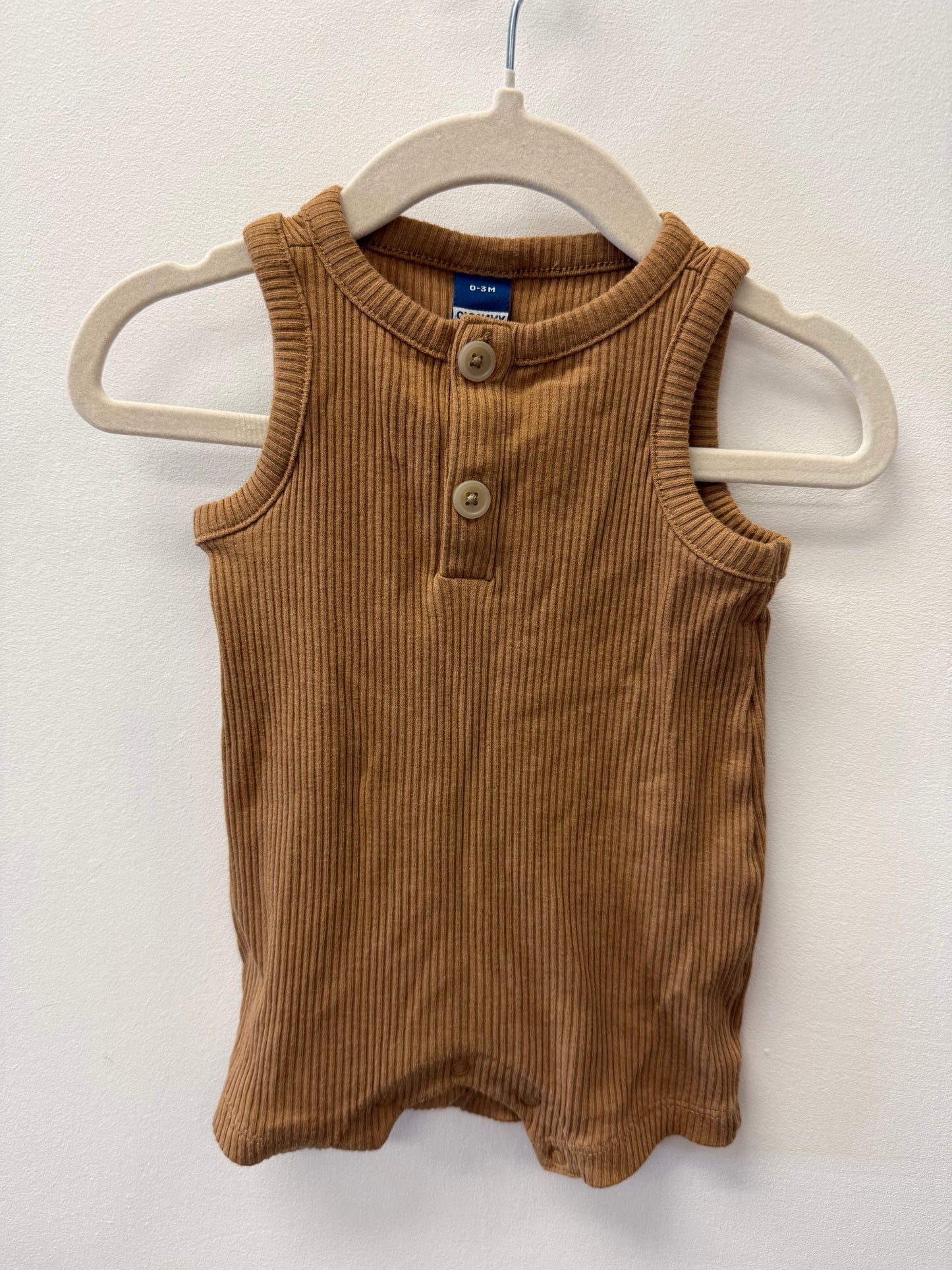 OLD NAVY RIBBED ROMPER SIZE 0-3M