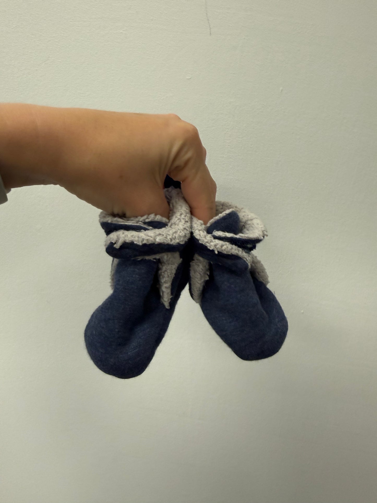 CARTERS NEWBORN BOOTIES