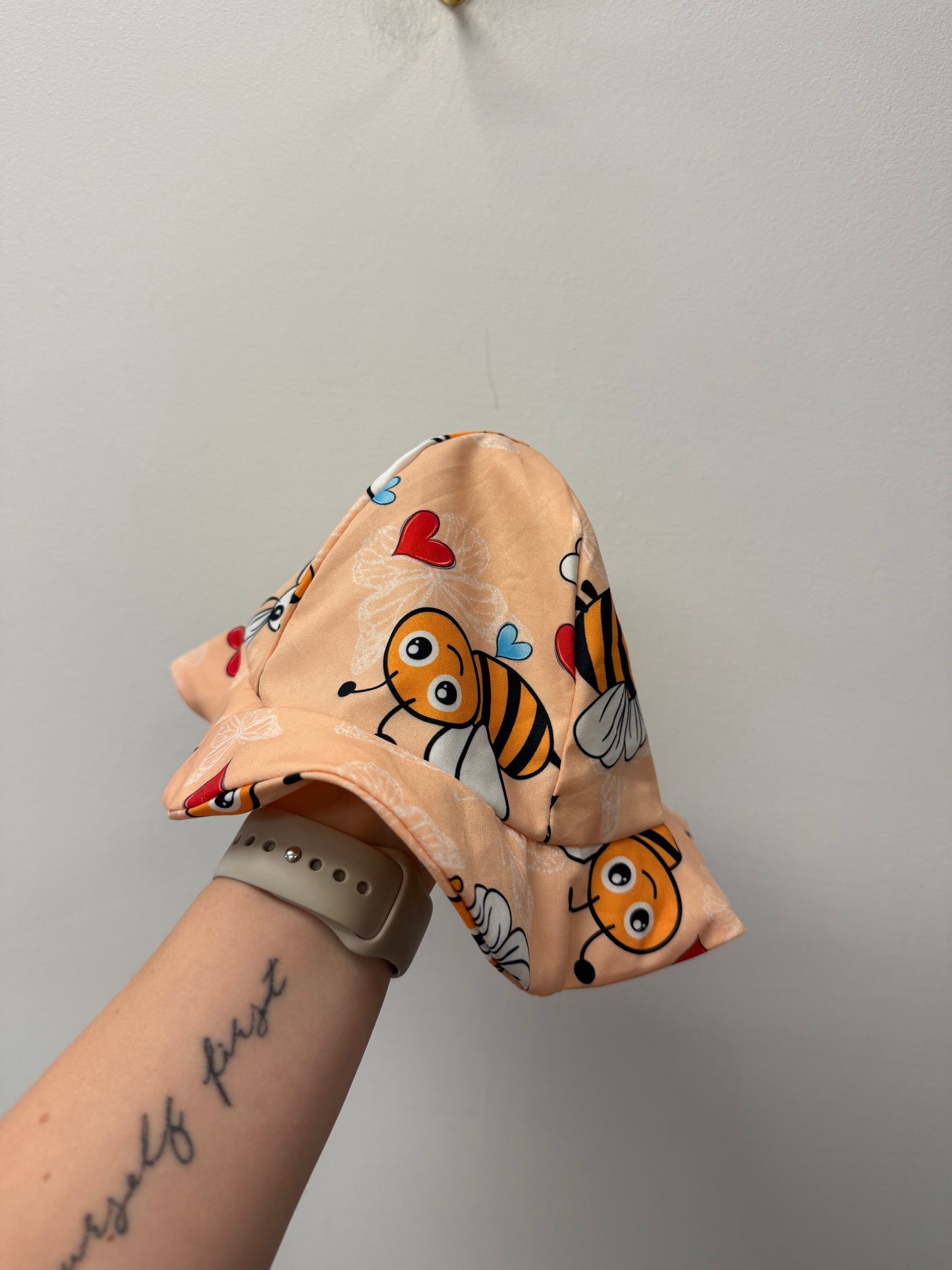 BEE SUNHAT SIZE 12-18M