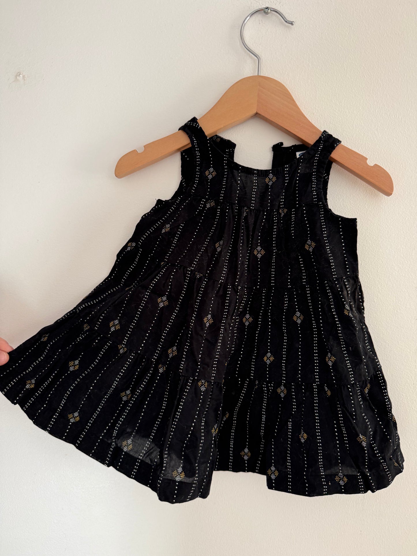 OLD NAVY BLACK DRESS SIZE 3-6M