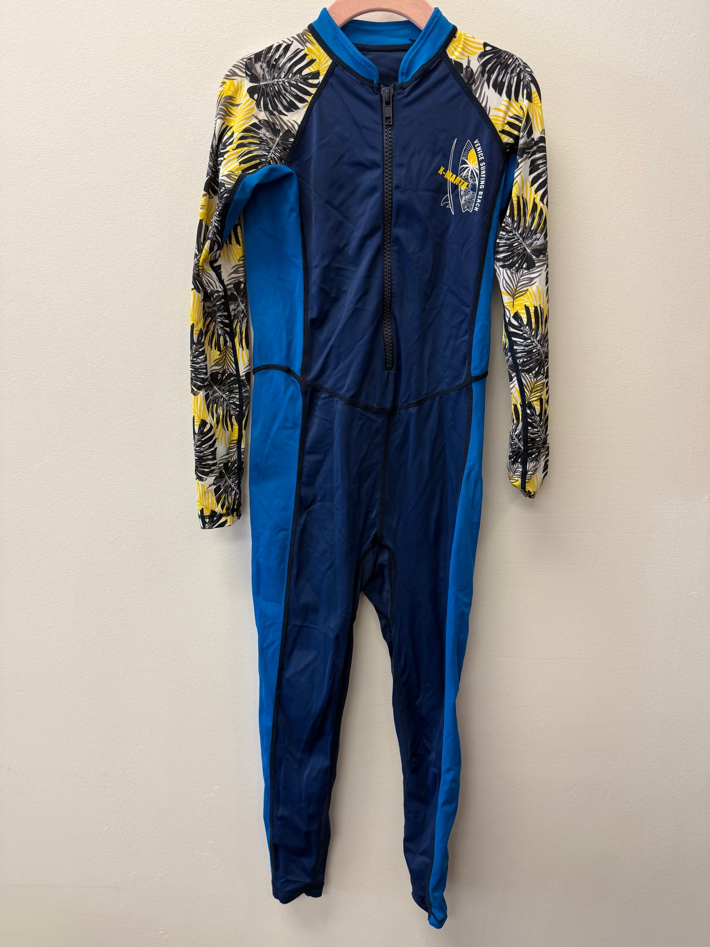 X-MANTA FULL BODY BATHING SUIT SIZE 6