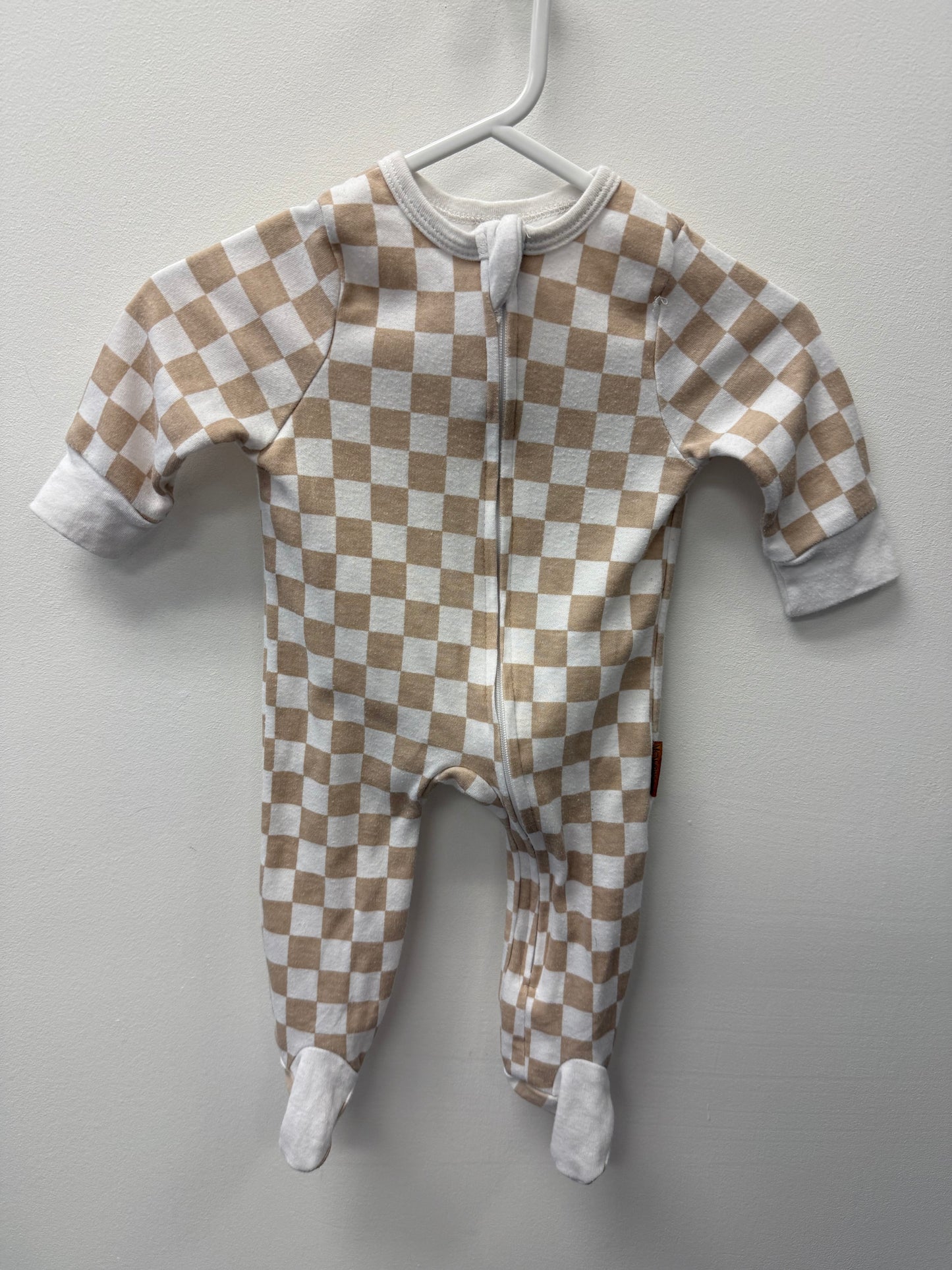 LILA & JACK CHECKERED SLEEPER SIZE 0-3M