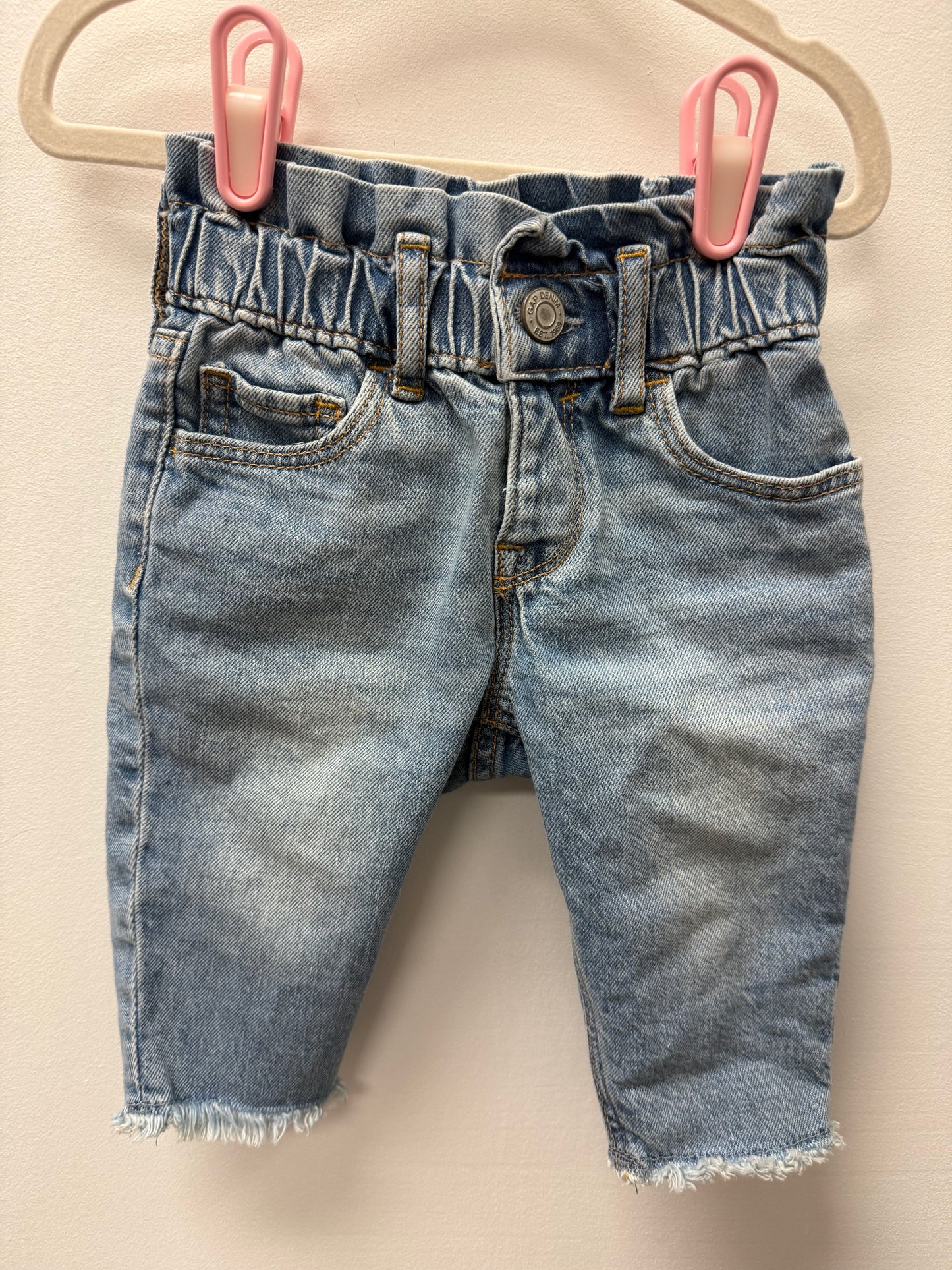 NEW BABY GAP JEANS SIZE 12-18M