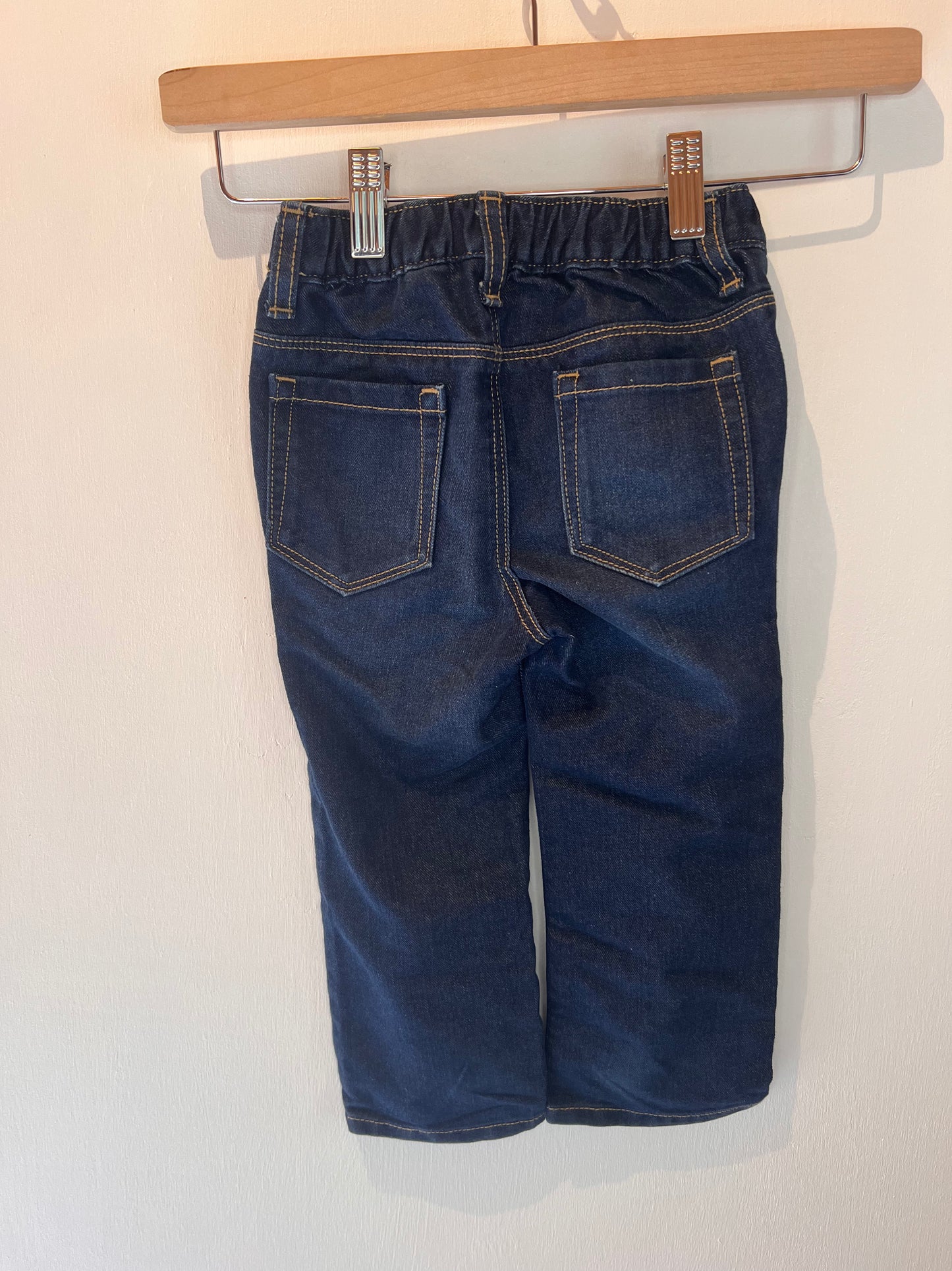 OLD NAVY STRAIGHT JEANS SIZE 2