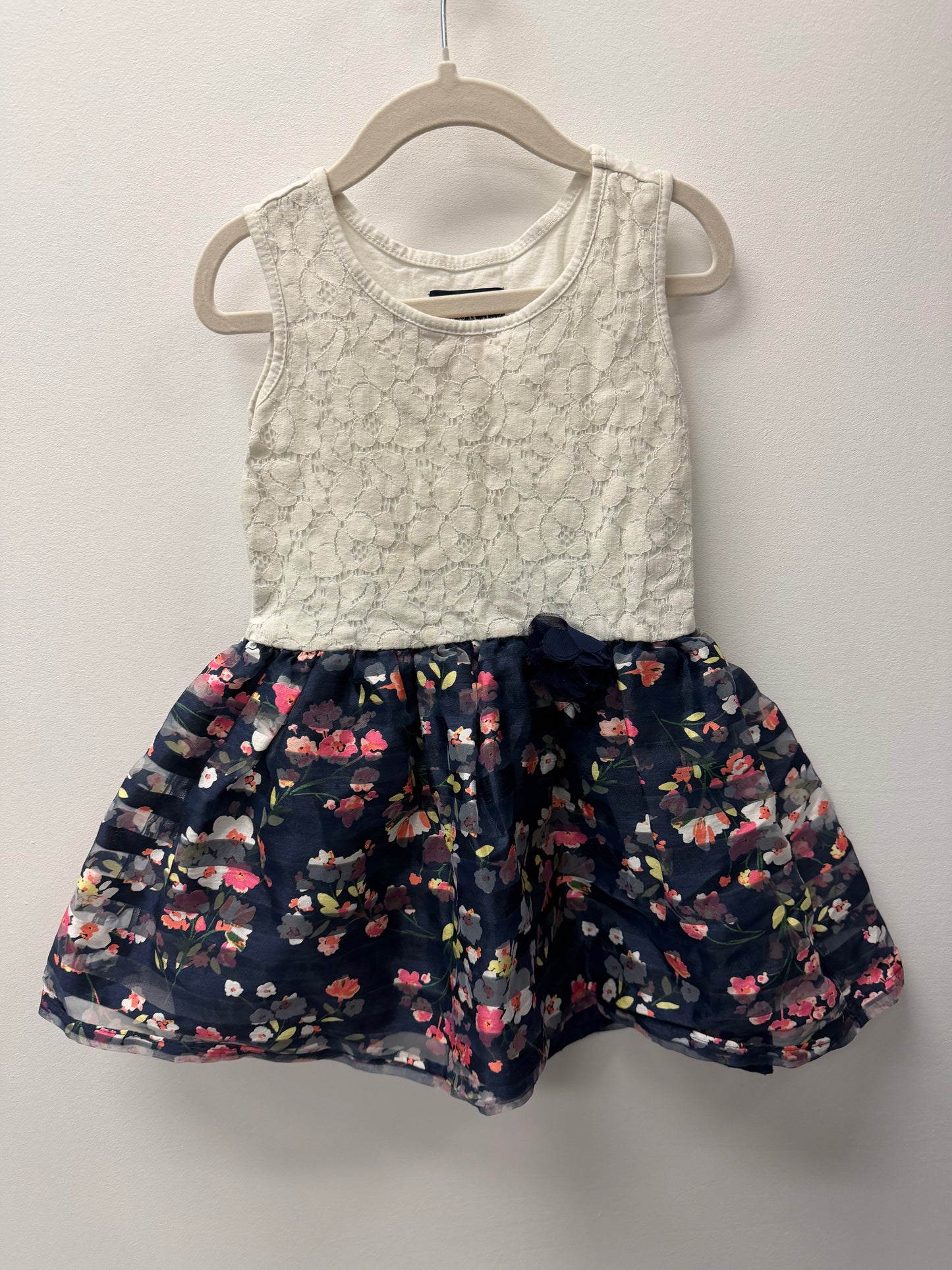 CHILDRENS PLACE LACE DRESS SIZE 4T