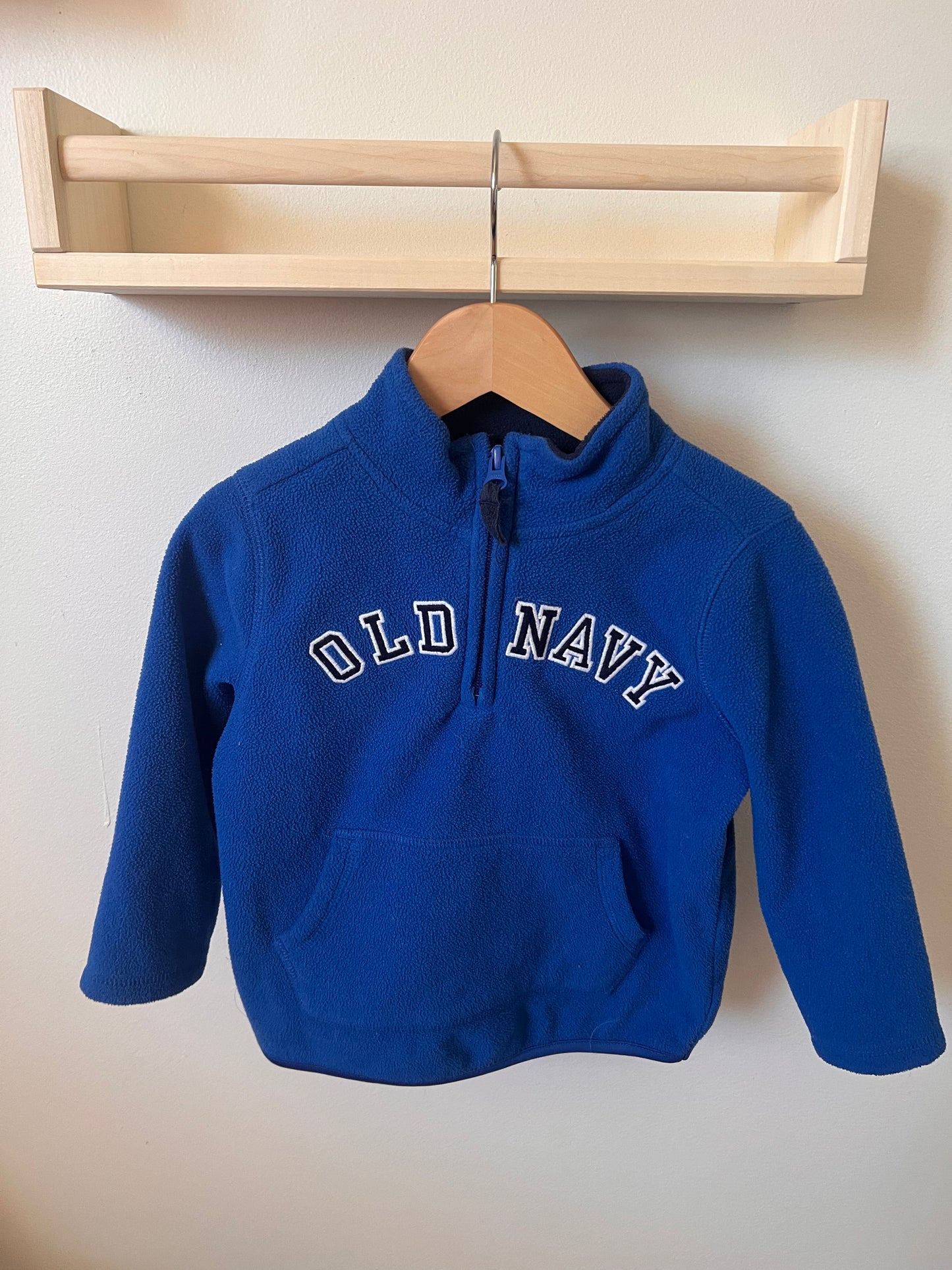 OLD NAVY FLEECE SWEATER 2T